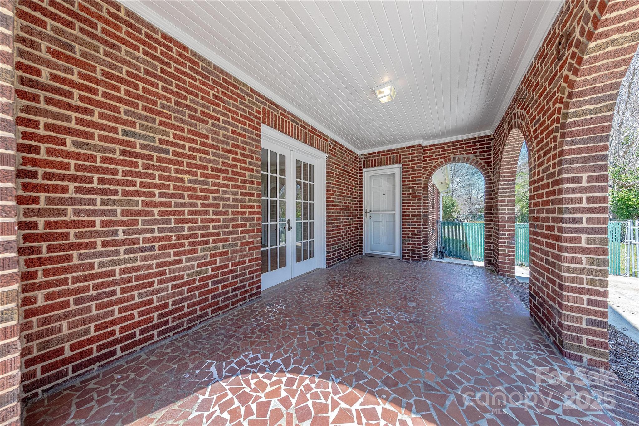 410 E Arch Street