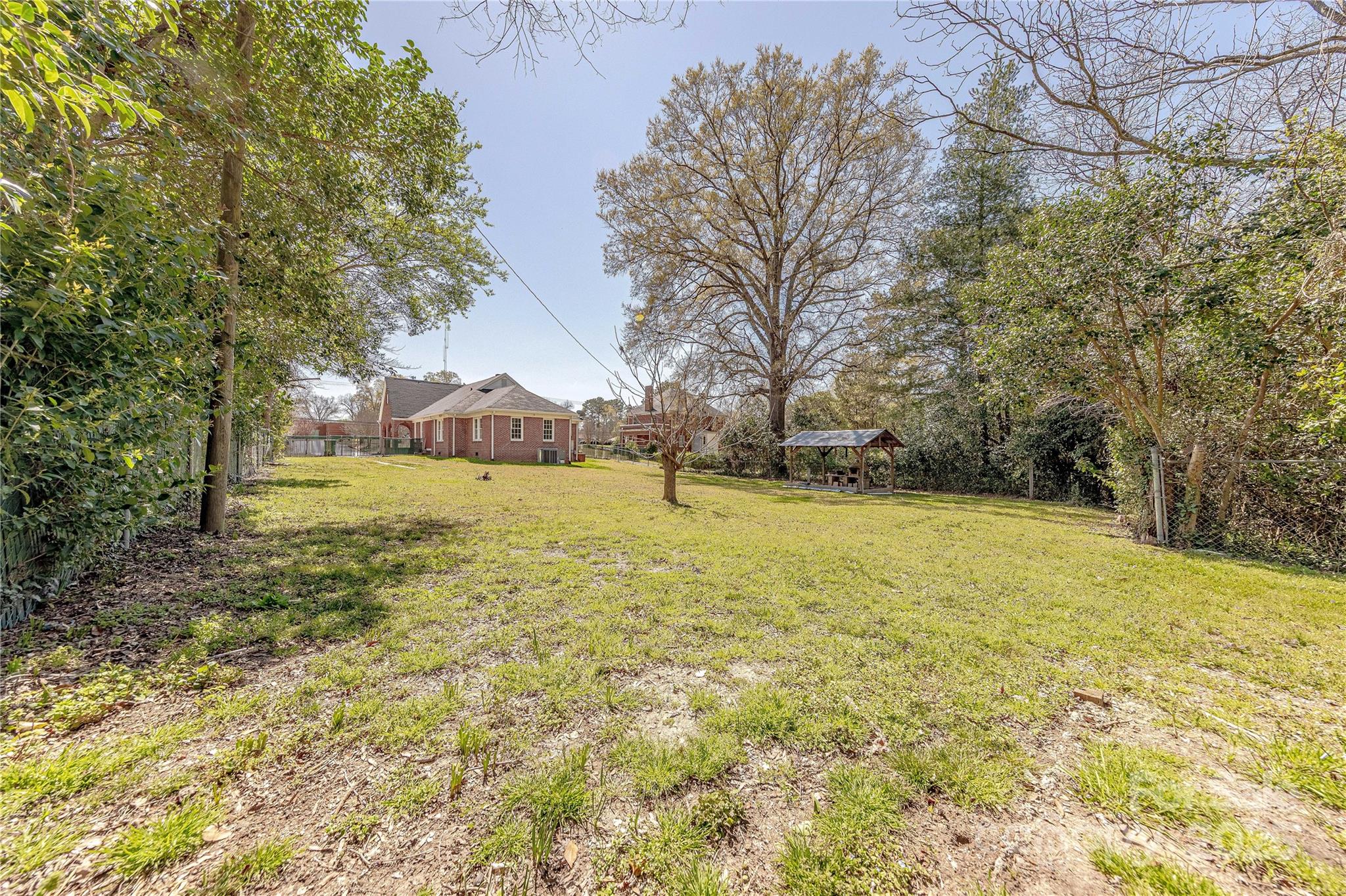 410 E Arch Street
