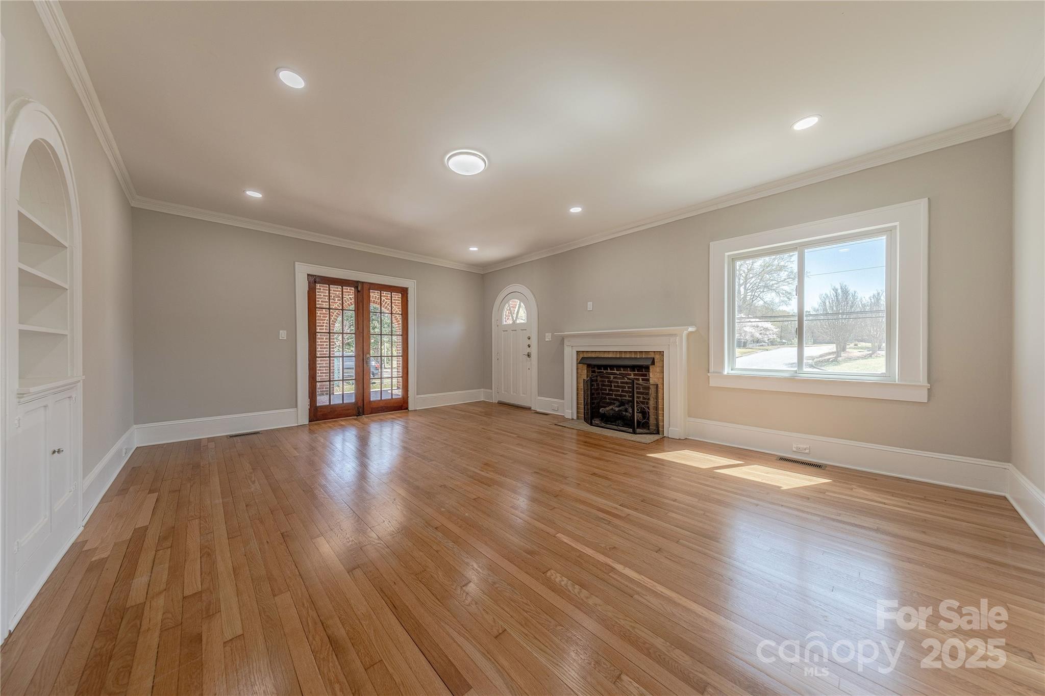410 E Arch Street