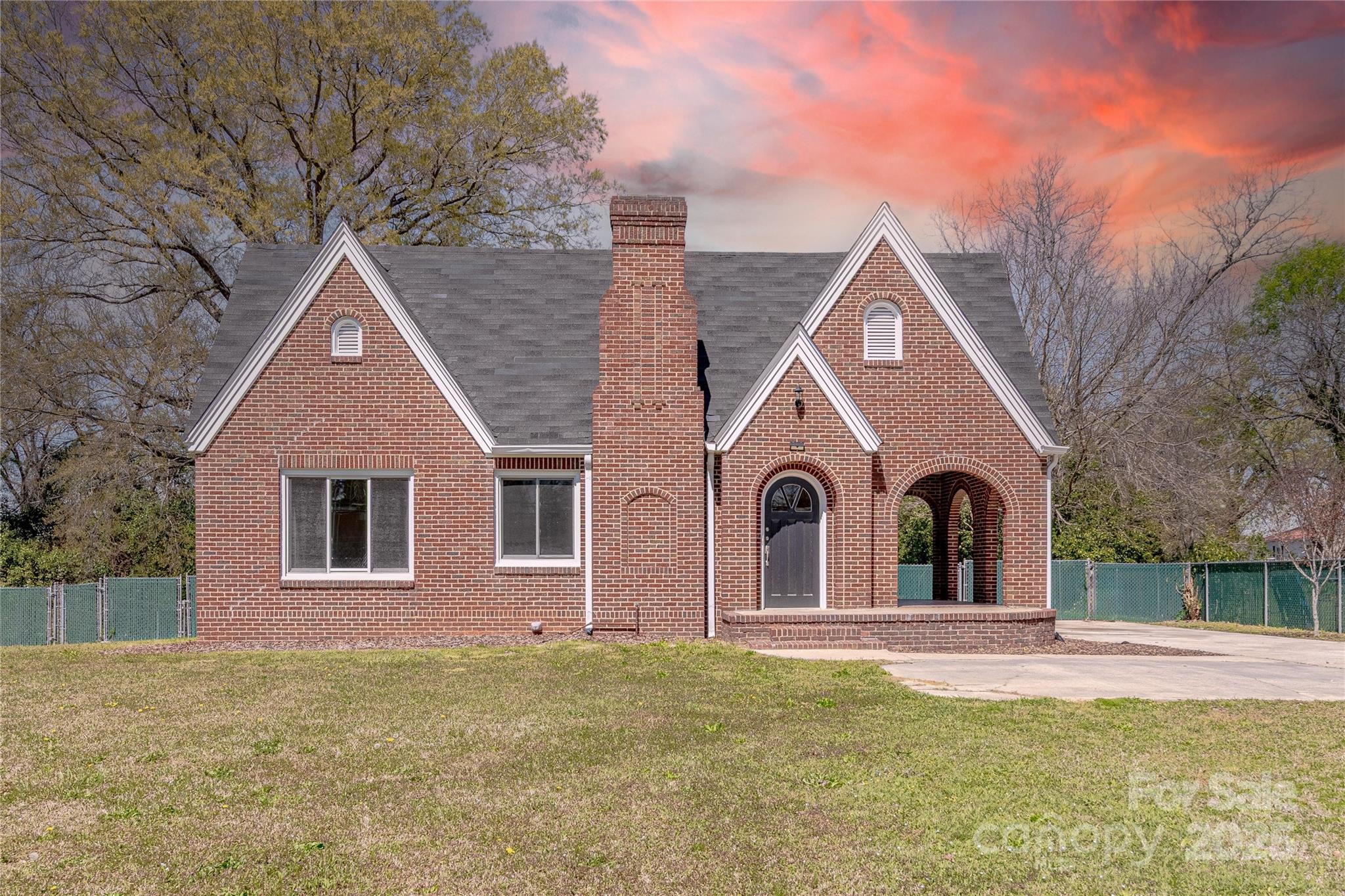 410 E Arch Street