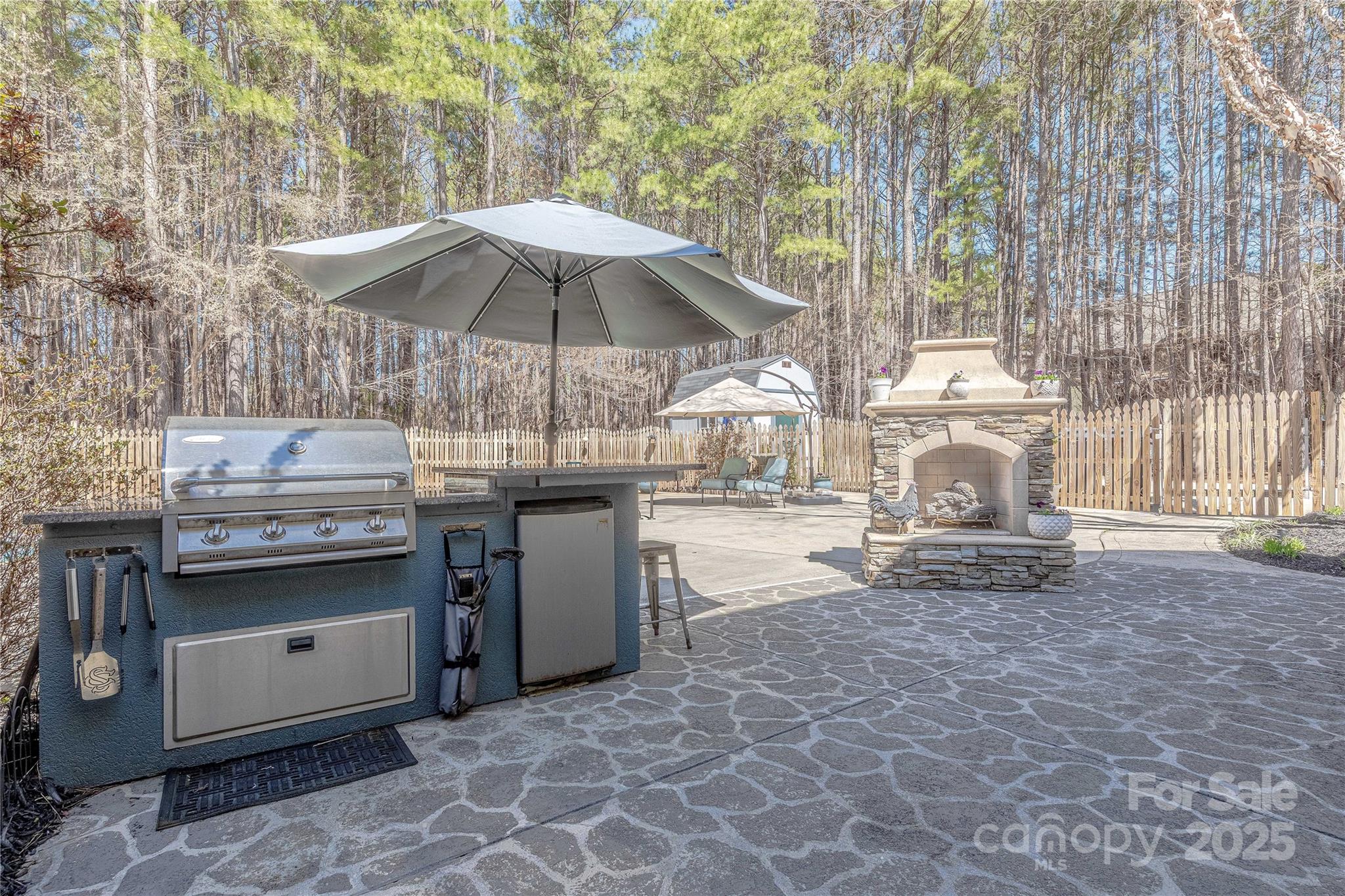 2174 Mckee Road