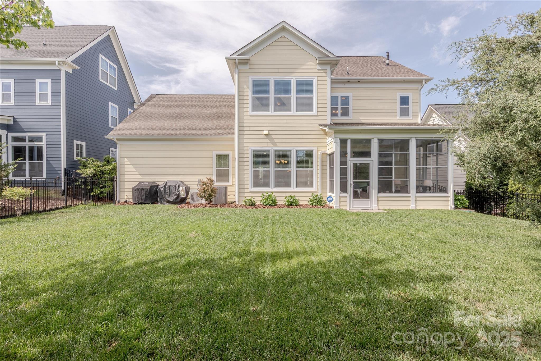 5250 Meadowcroft Way
