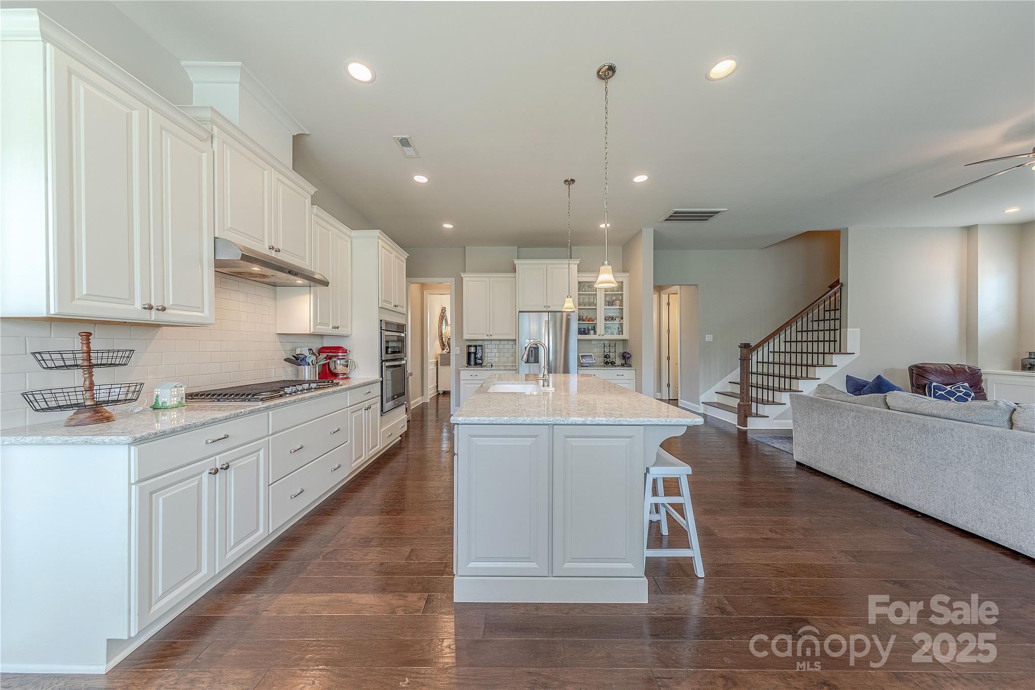 5250 Meadowcroft Way