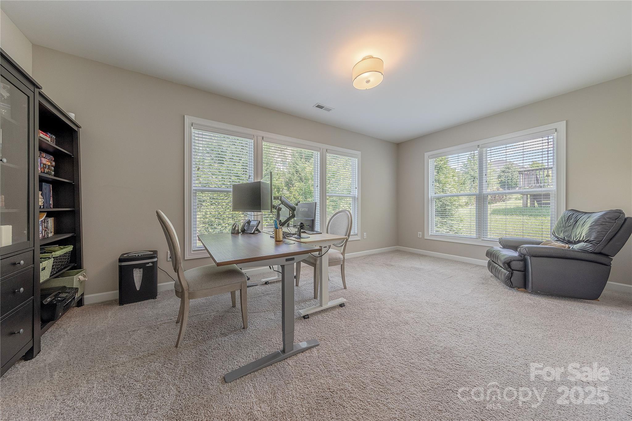 5128 Oakhaven Lane