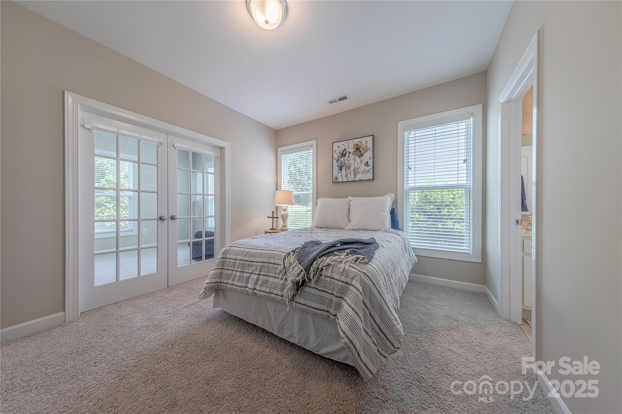 5128 Oakhaven Lane