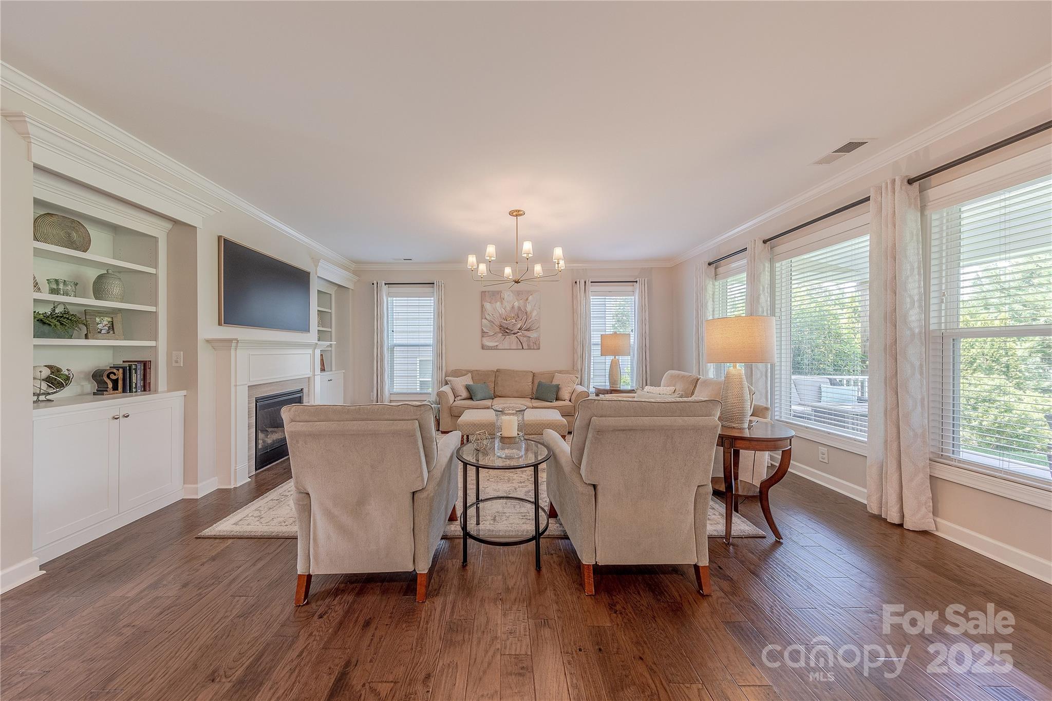 5128 Oakhaven Lane