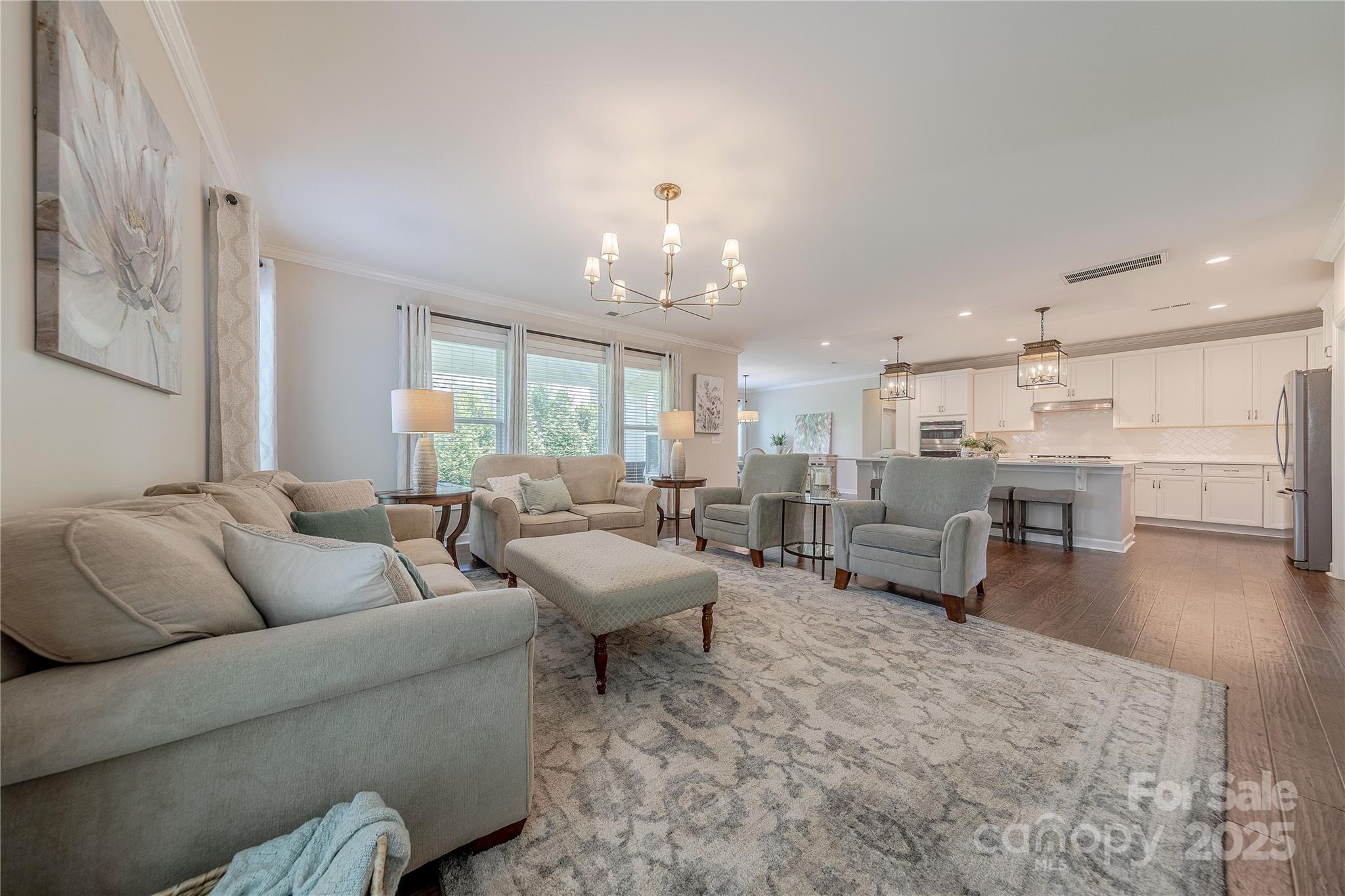 5128 Oakhaven Lane