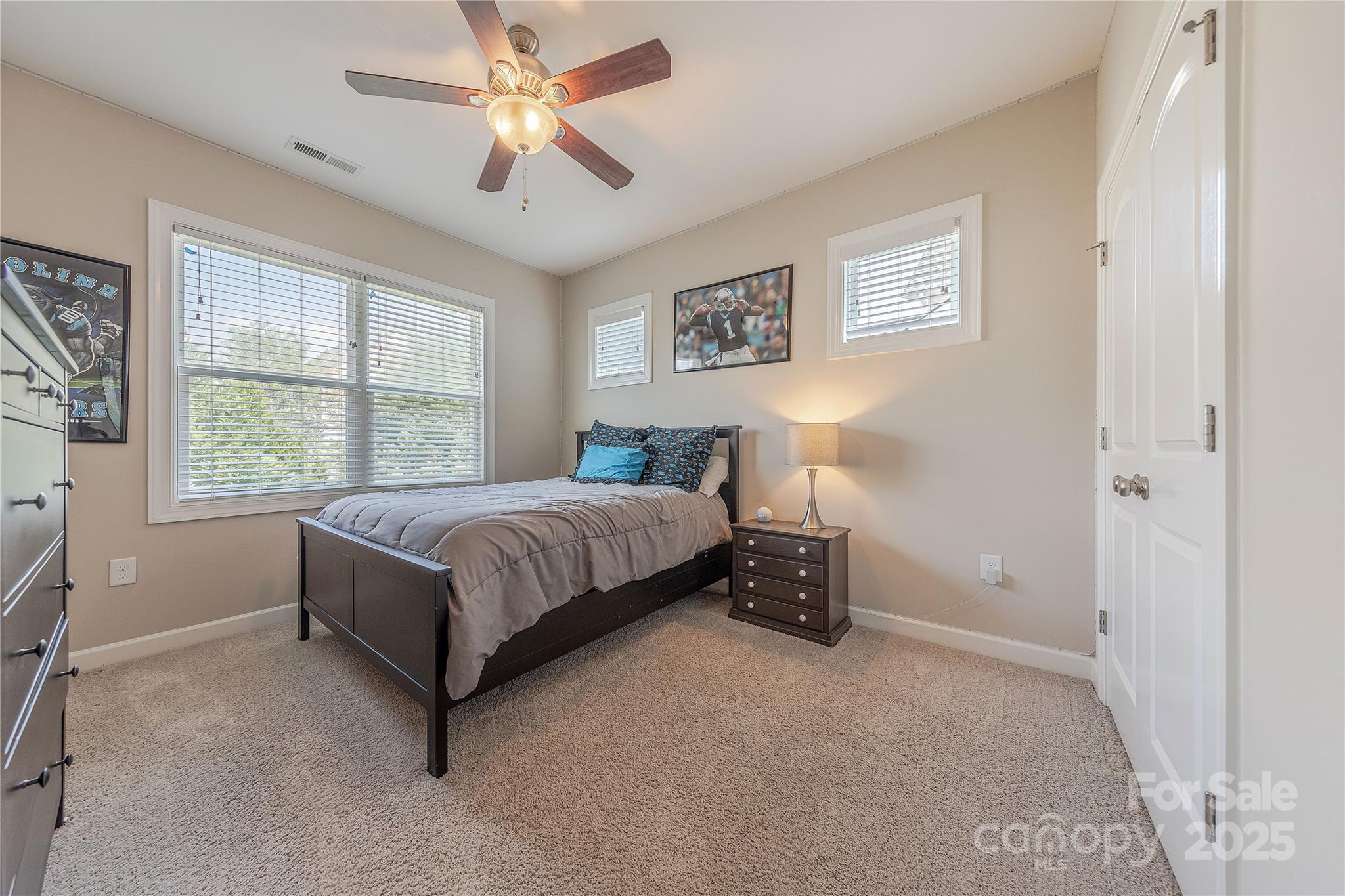 5128 Oakhaven Lane