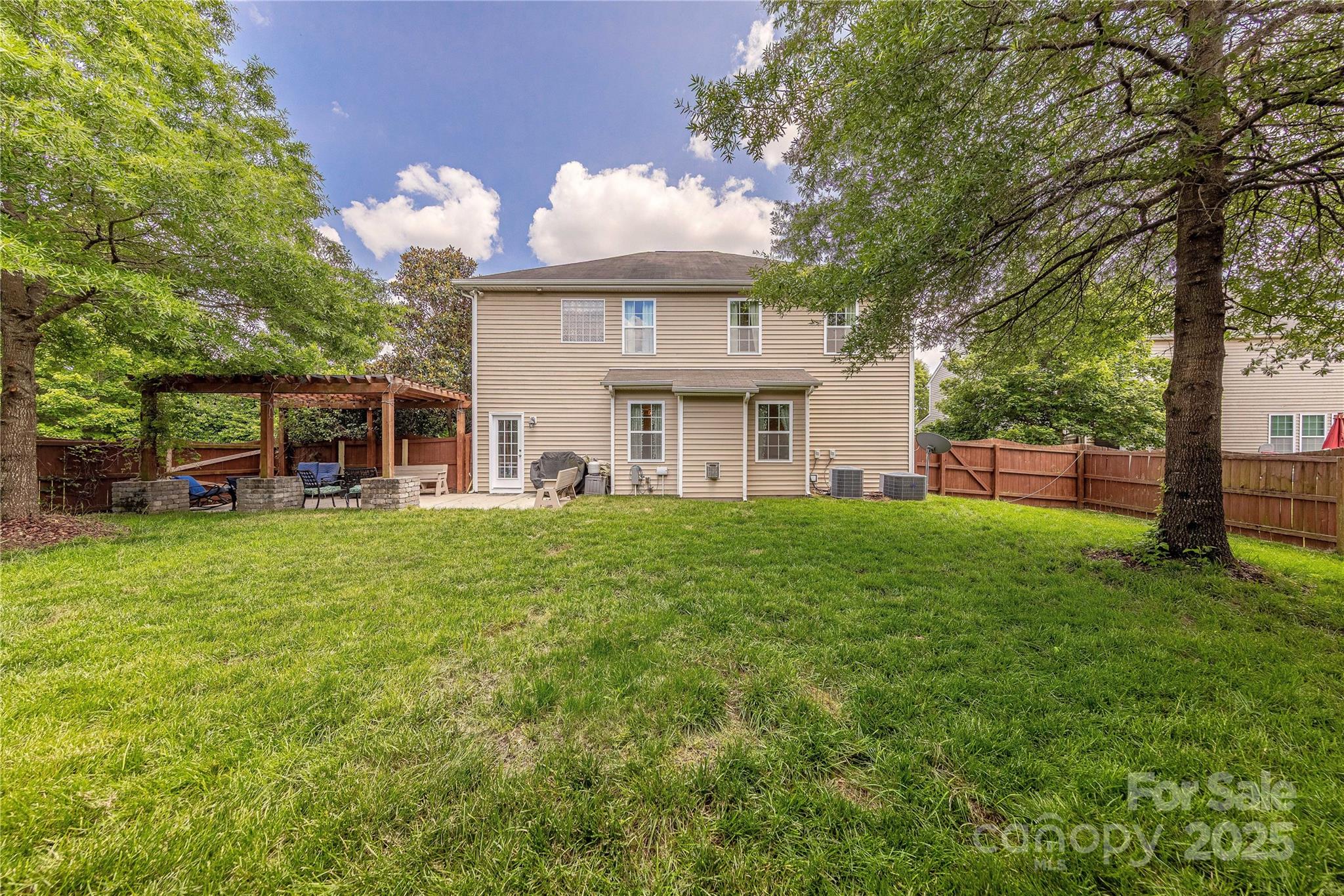 516 Fair Oaks Drive