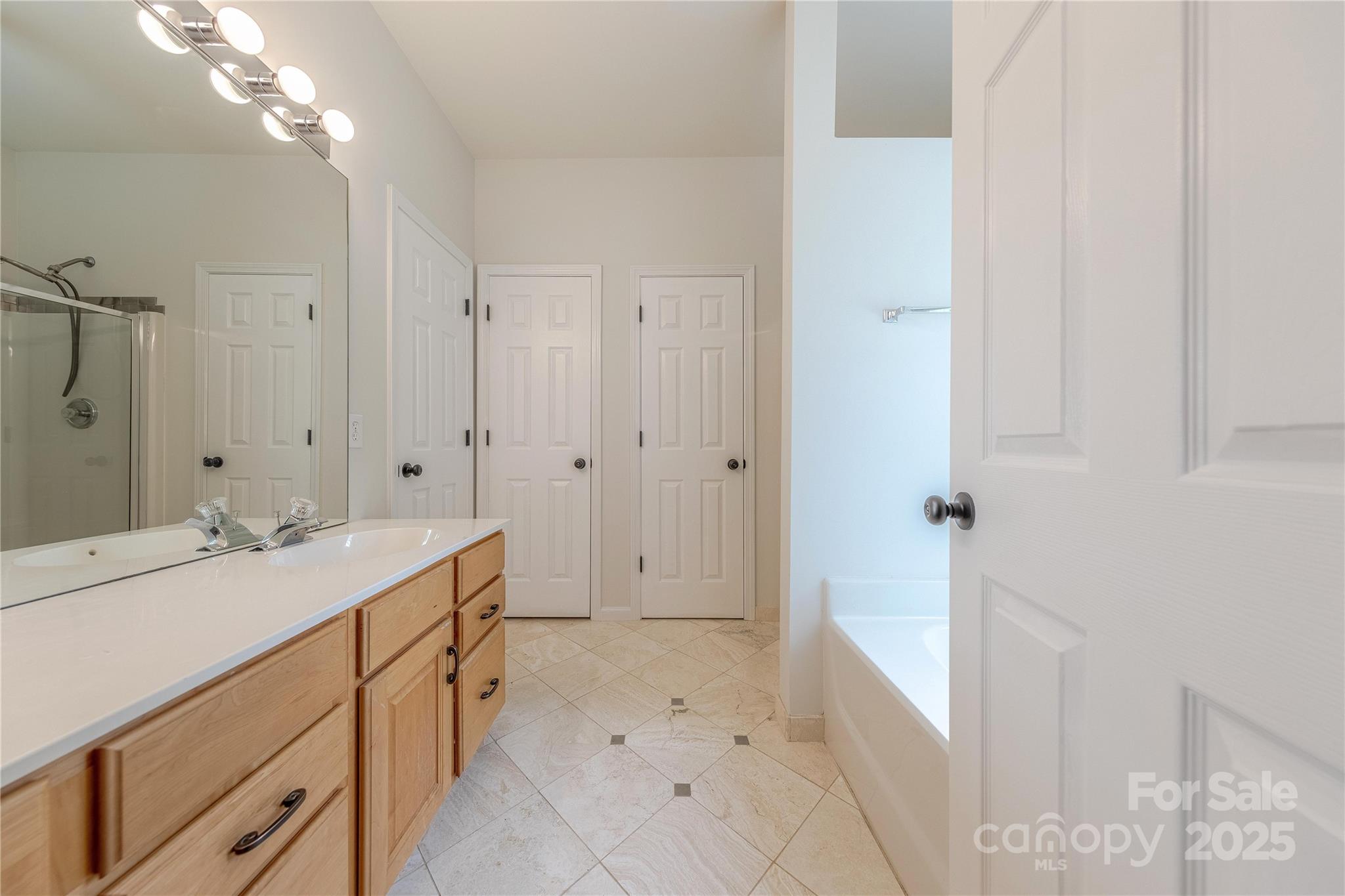 901 Clearbrook Road