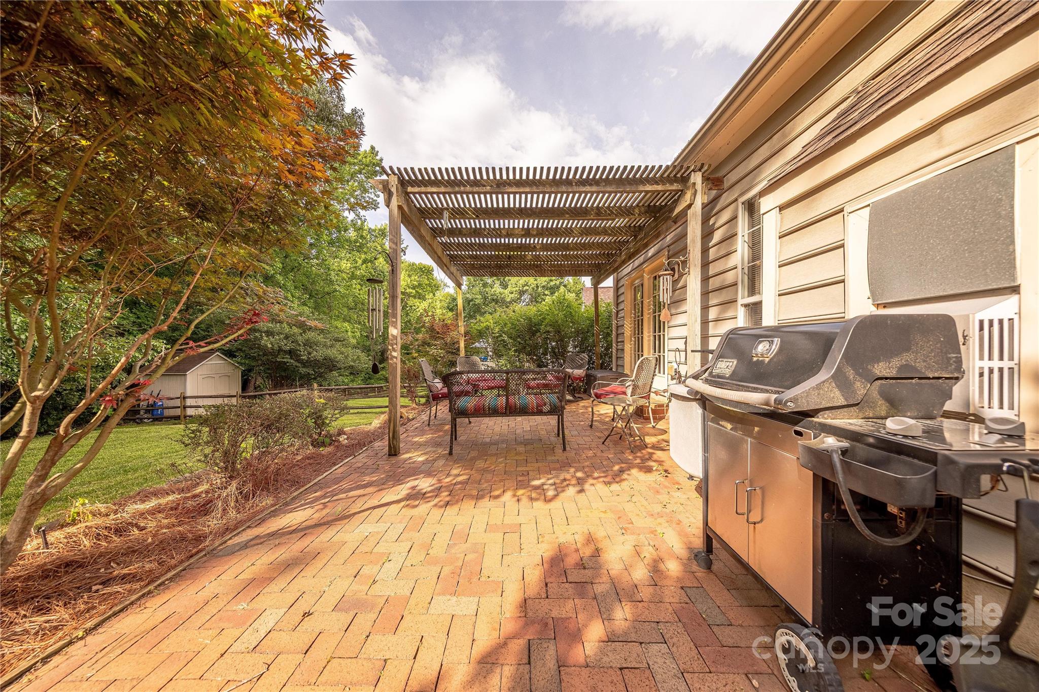 901 Clearbrook Road