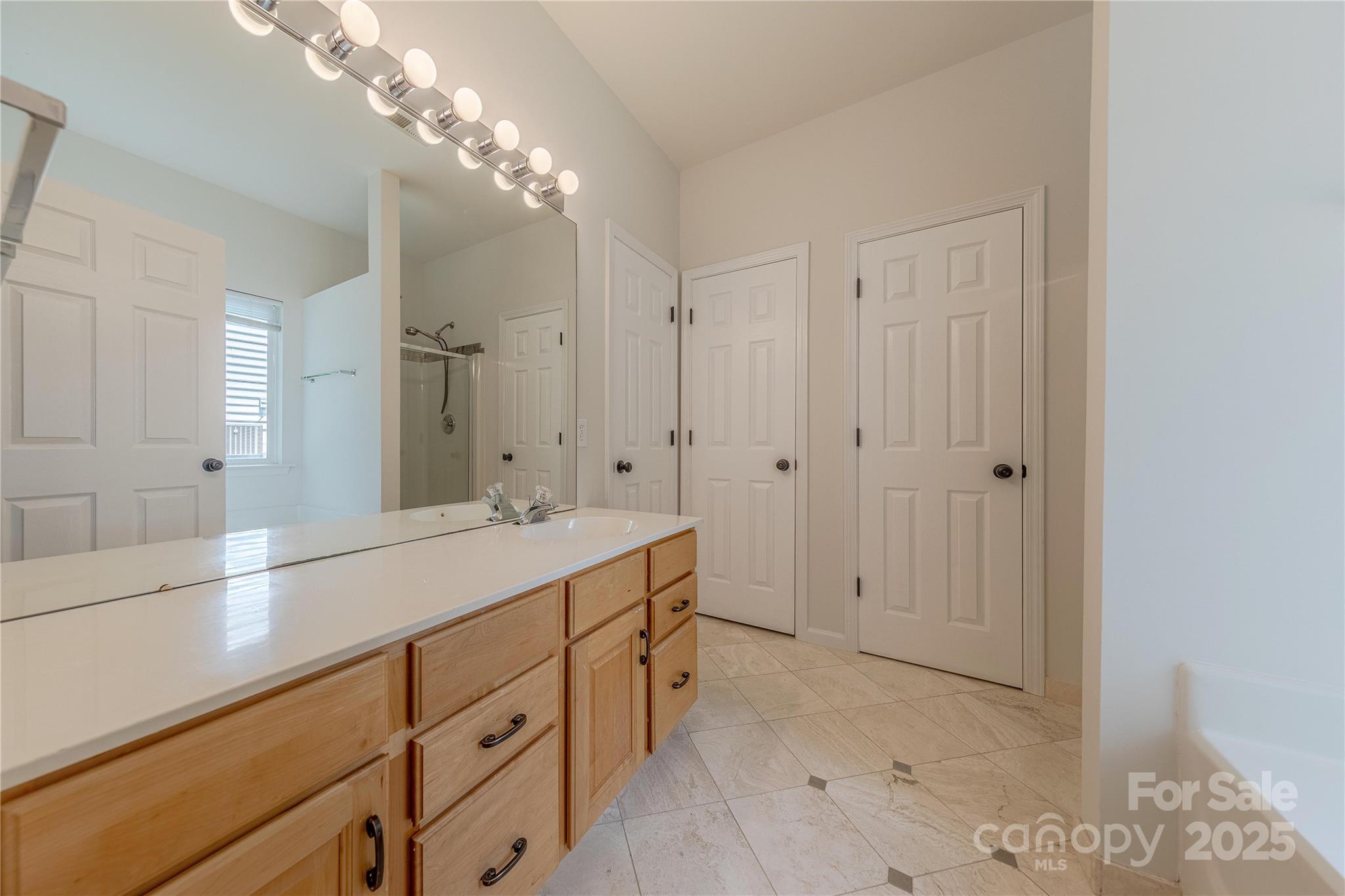901 Clearbrook Road