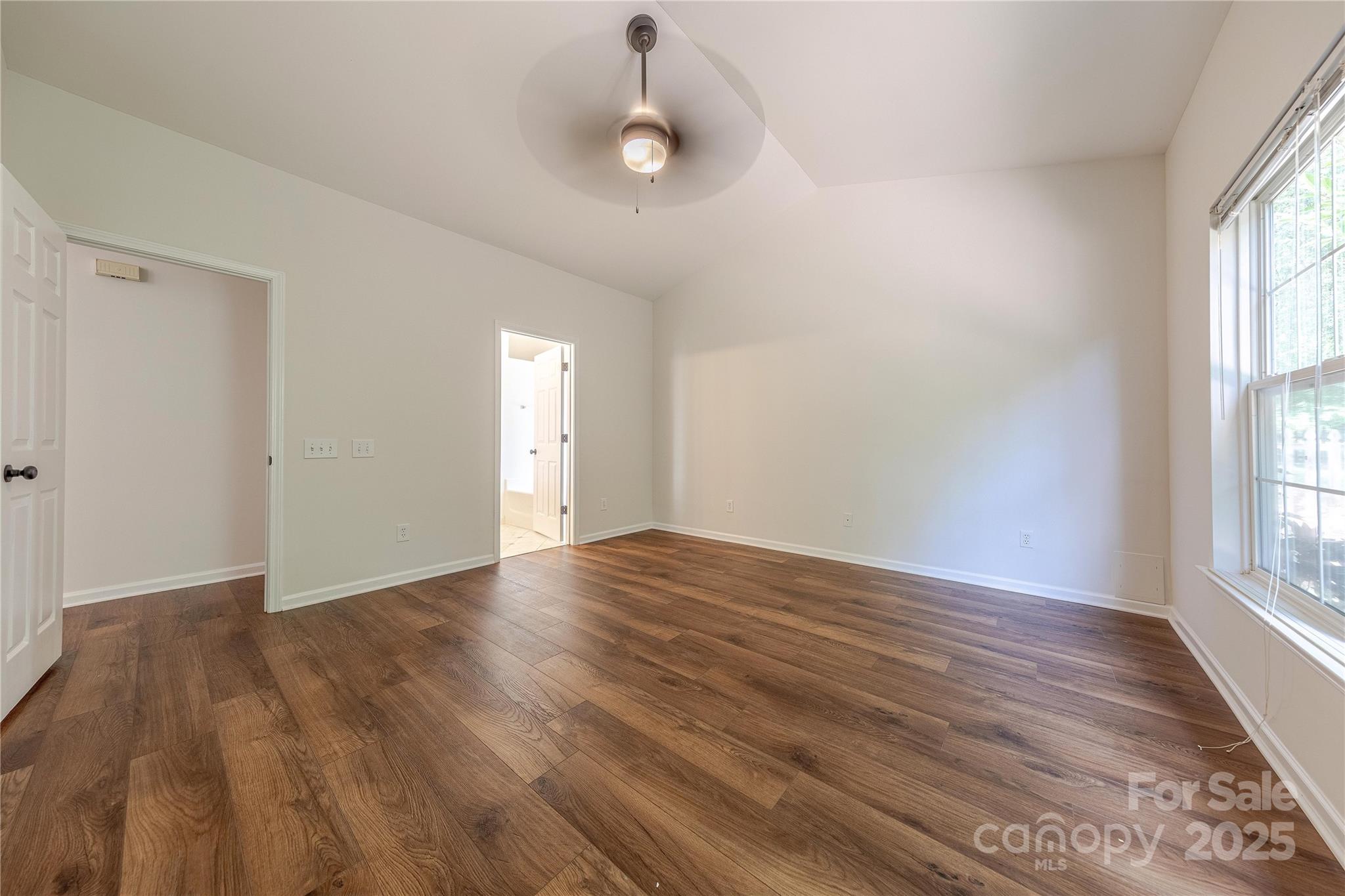 901 Clearbrook Road