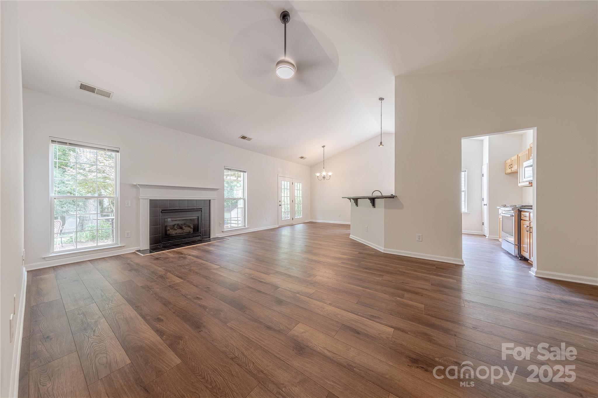 901 Clearbrook Road