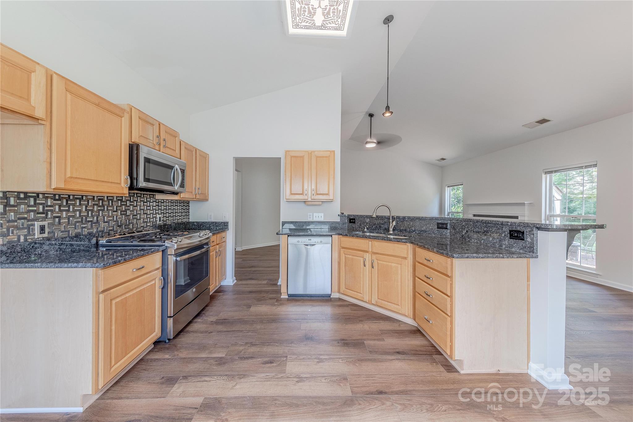 901 Clearbrook Road