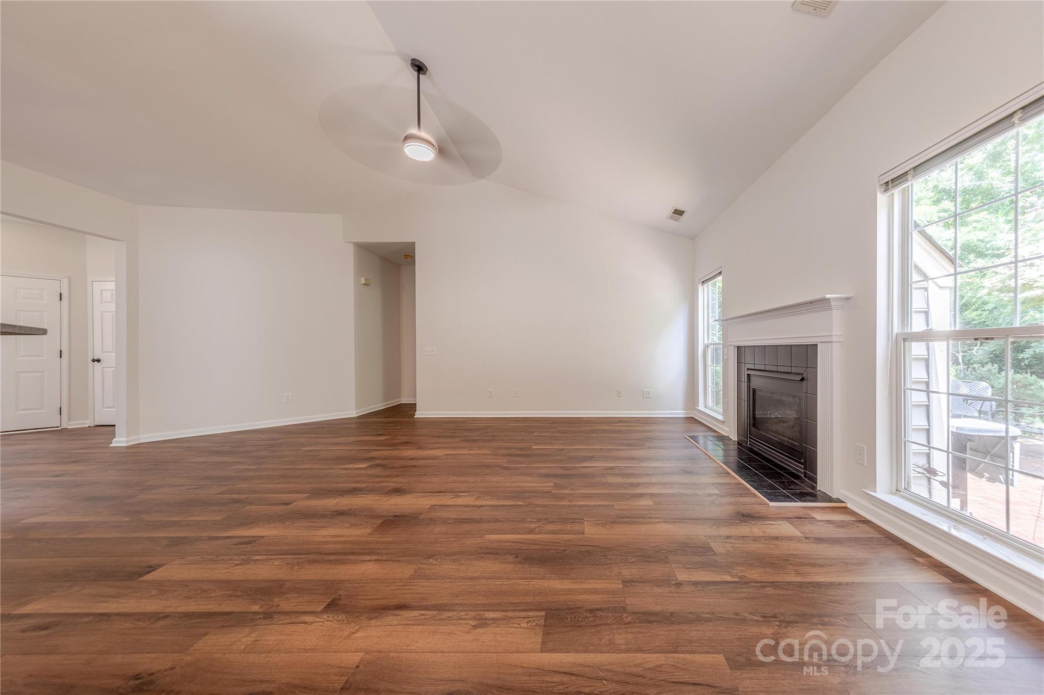 901 Clearbrook Road