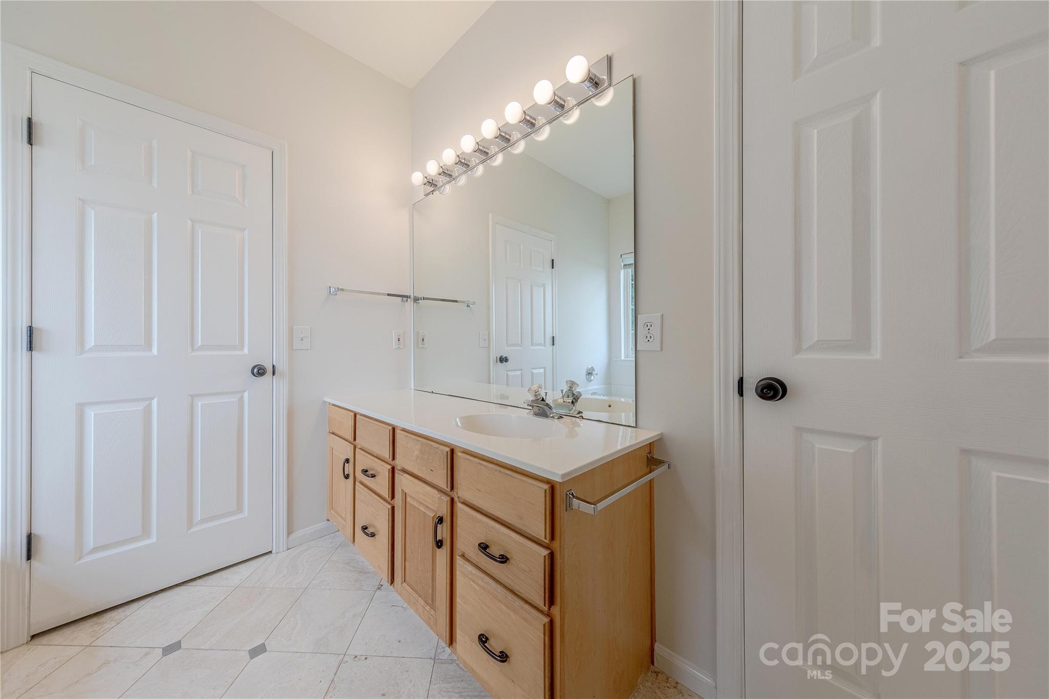 901 Clearbrook Road