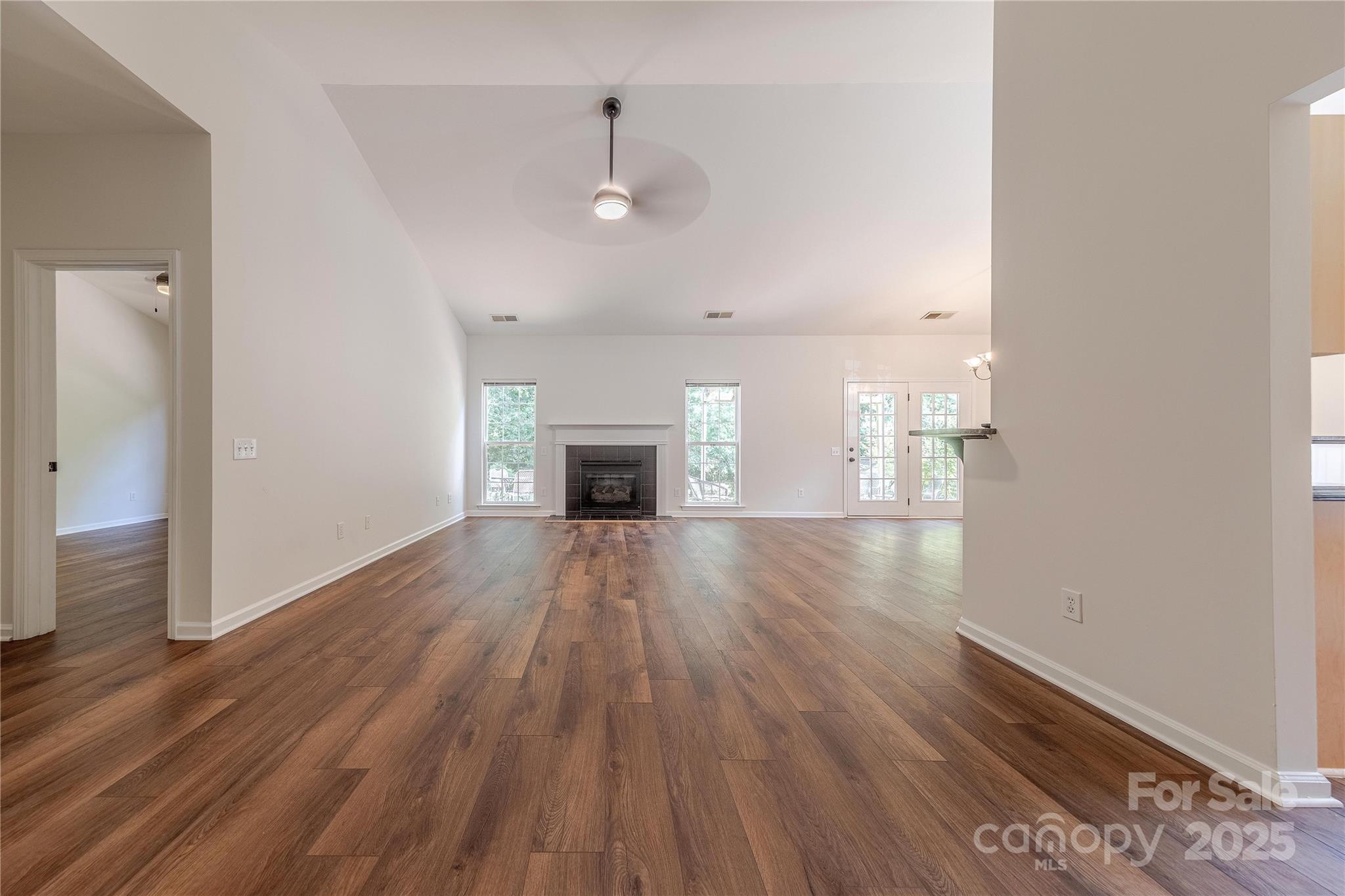 901 Clearbrook Road