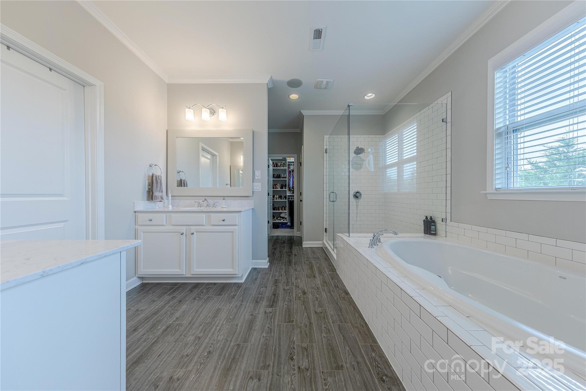 5256 Meadowcroft Way