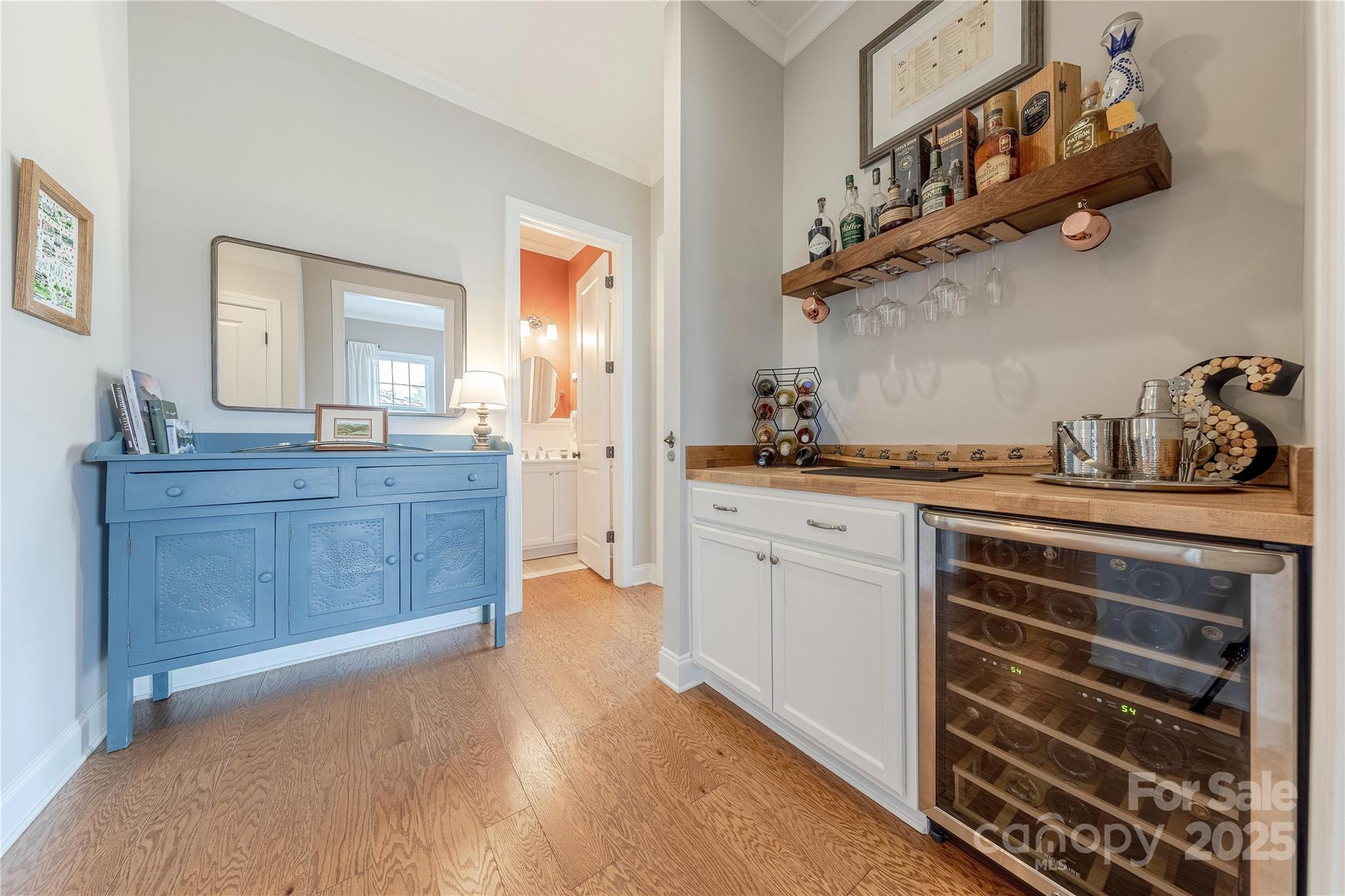 5256 Meadowcroft Way