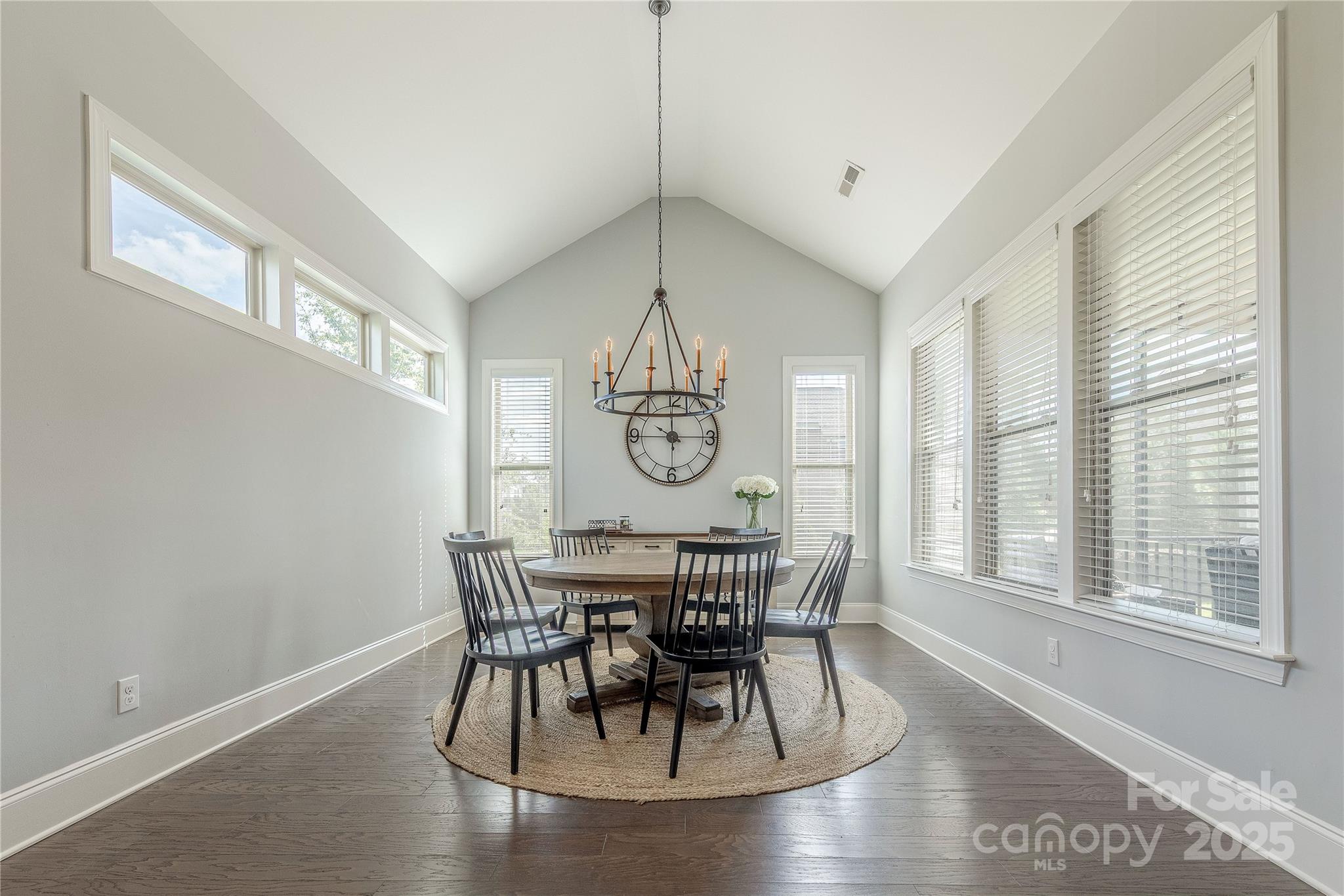 5266 Meadowcroft Way