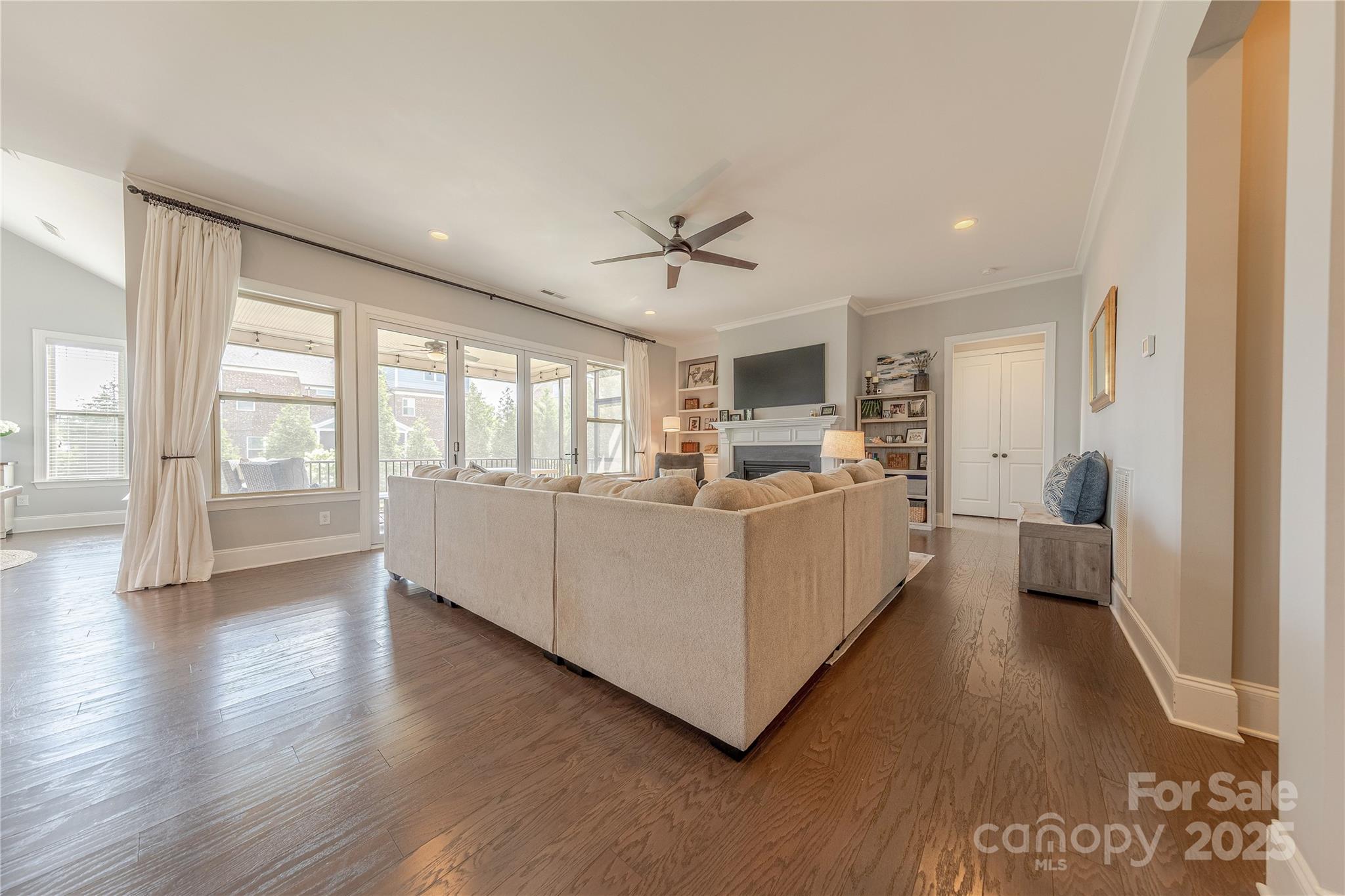 5266 Meadowcroft Way