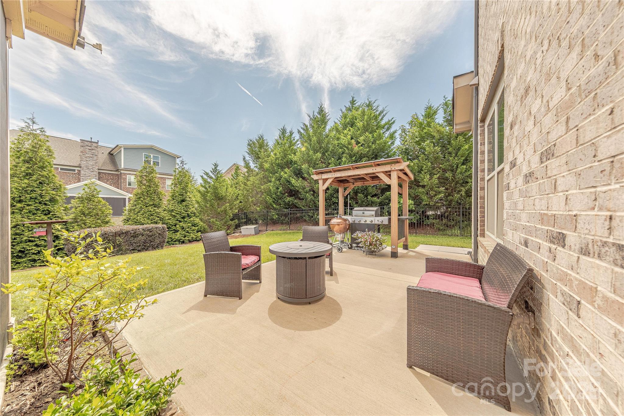 5266 Meadowcroft Way