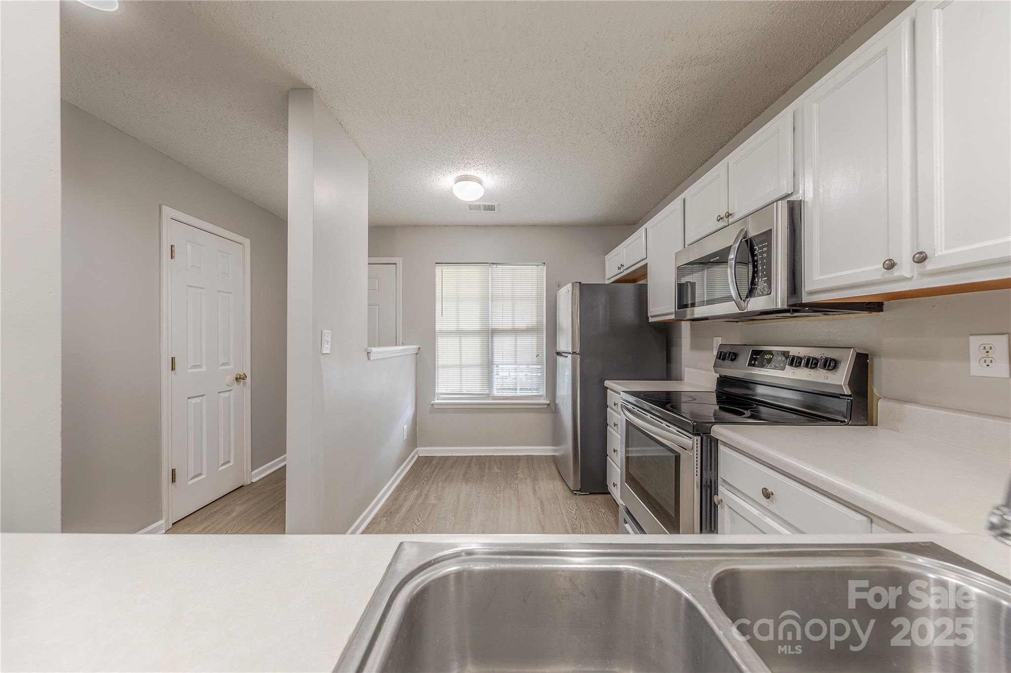 1809 Birch Heights Court