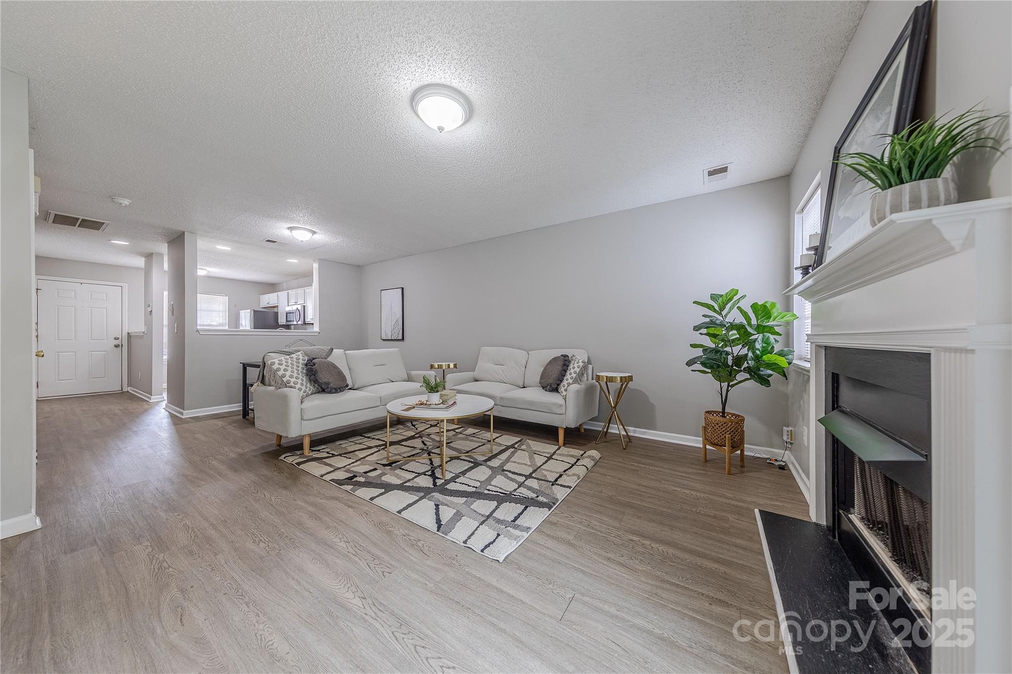 1809 Birch Heights Court