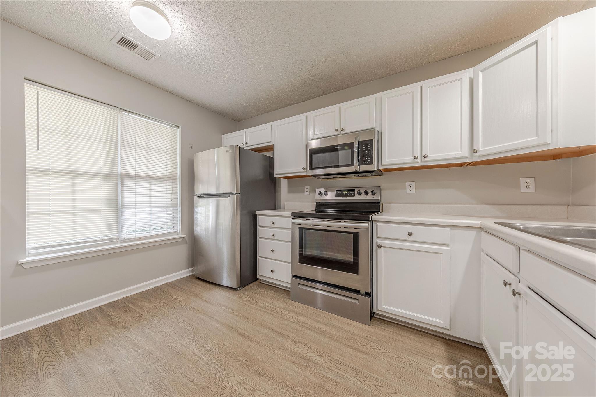 1809 Birch Heights Court