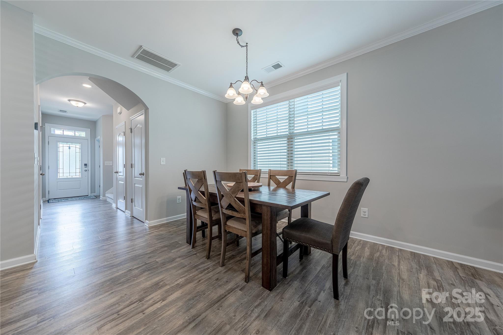 543 Common Raven Court