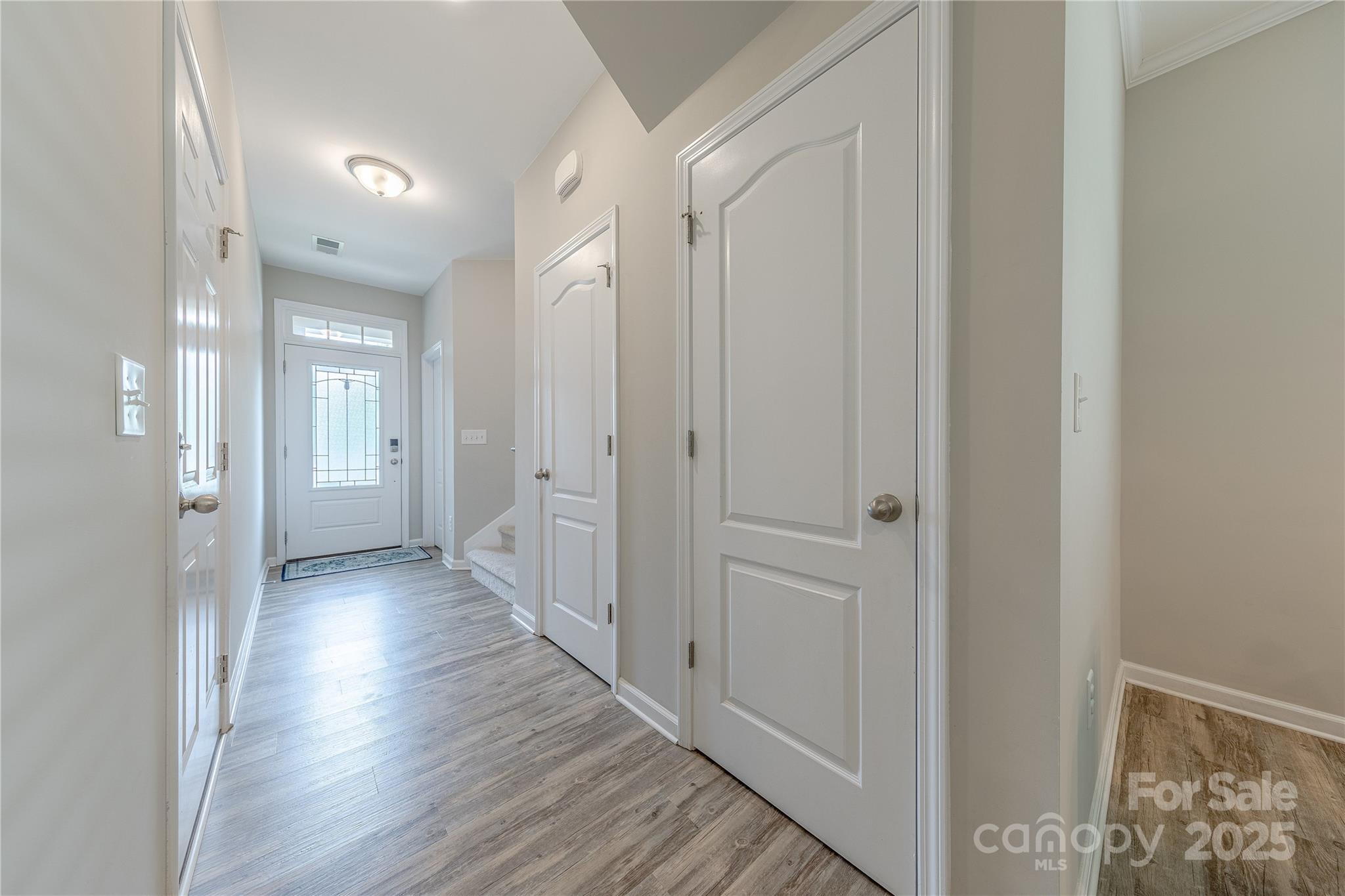 543 Common Raven Court