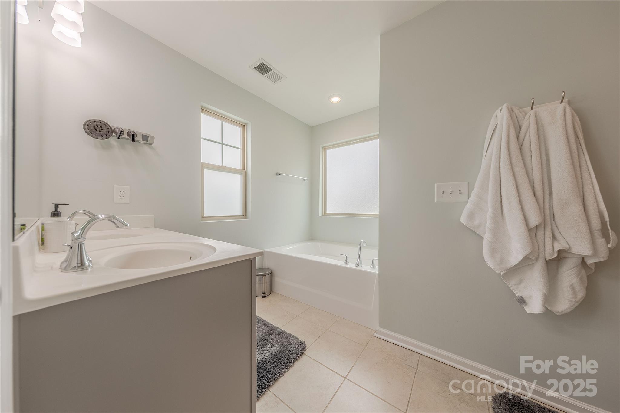 543 Common Raven Court