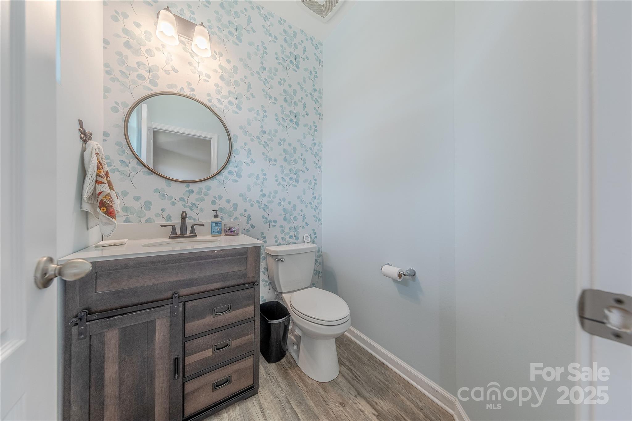 543 Common Raven Court