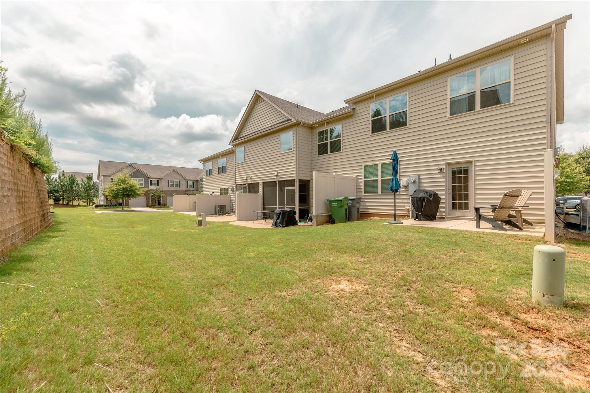 543 Common Raven Court
