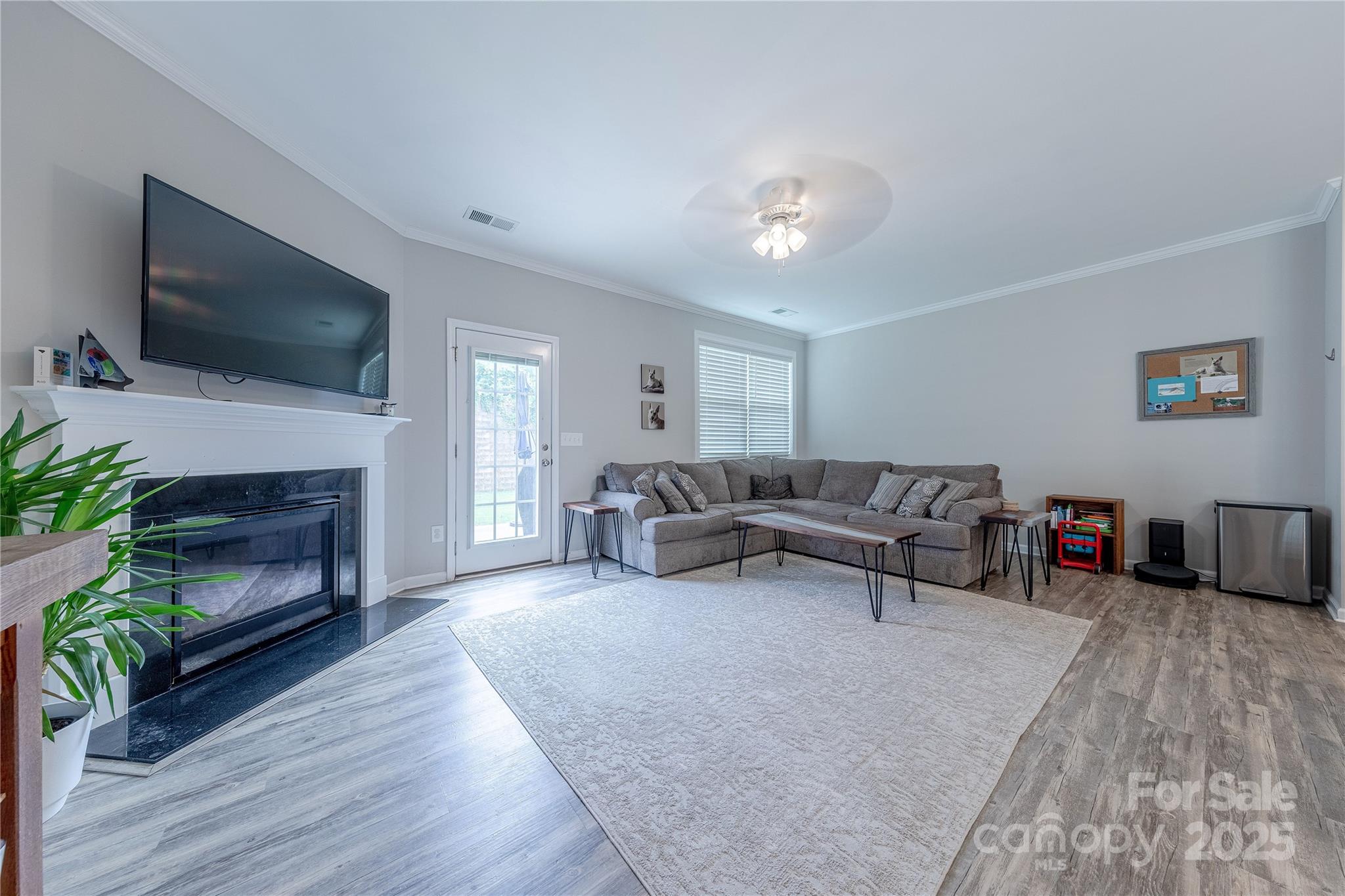 543 Common Raven Court