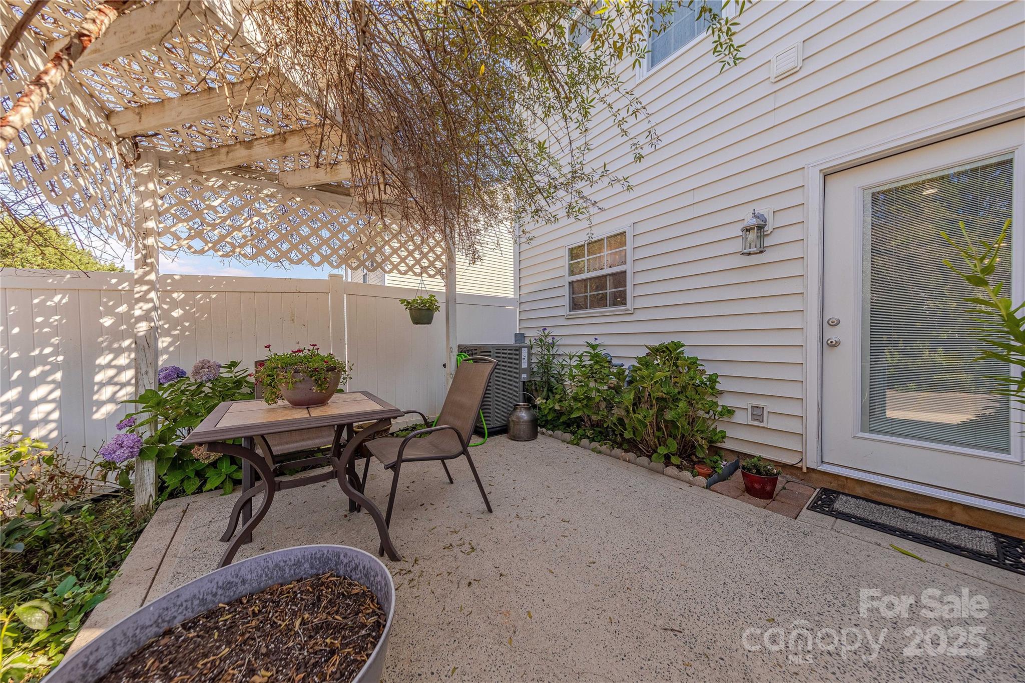 4004 Christine Lane