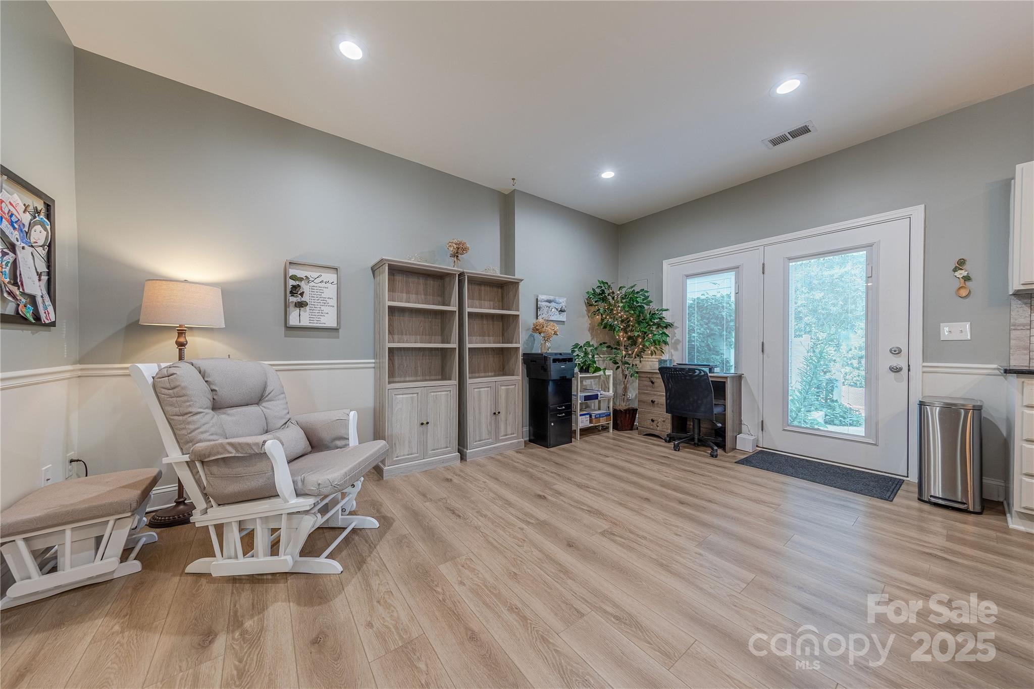 4004 Christine Lane