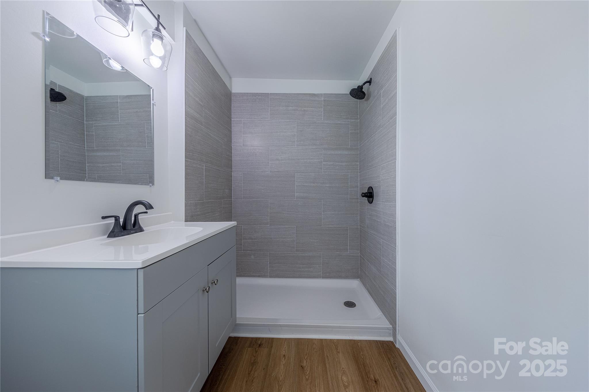 214 E Washington Avenue