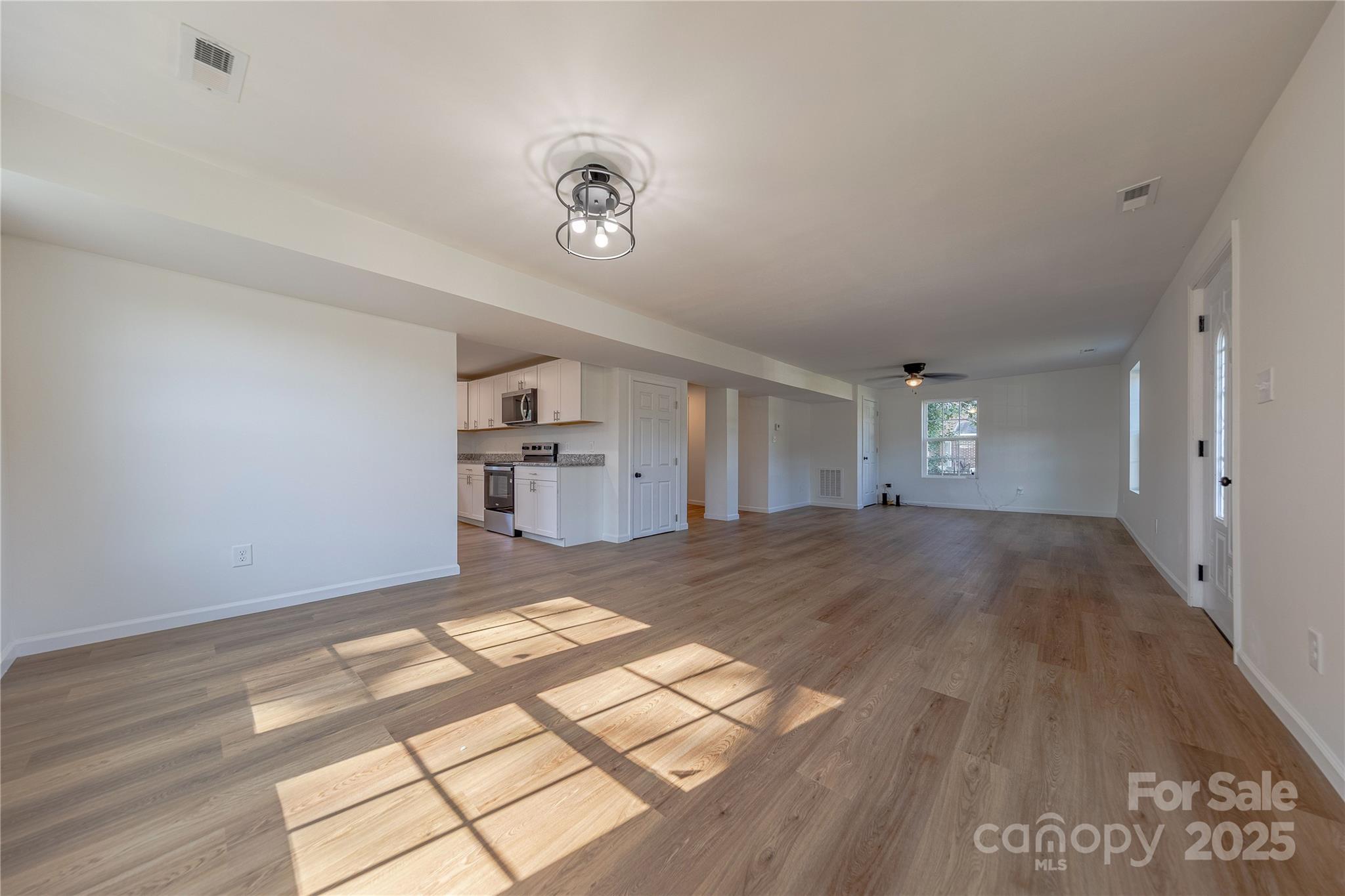 214 E Washington Avenue