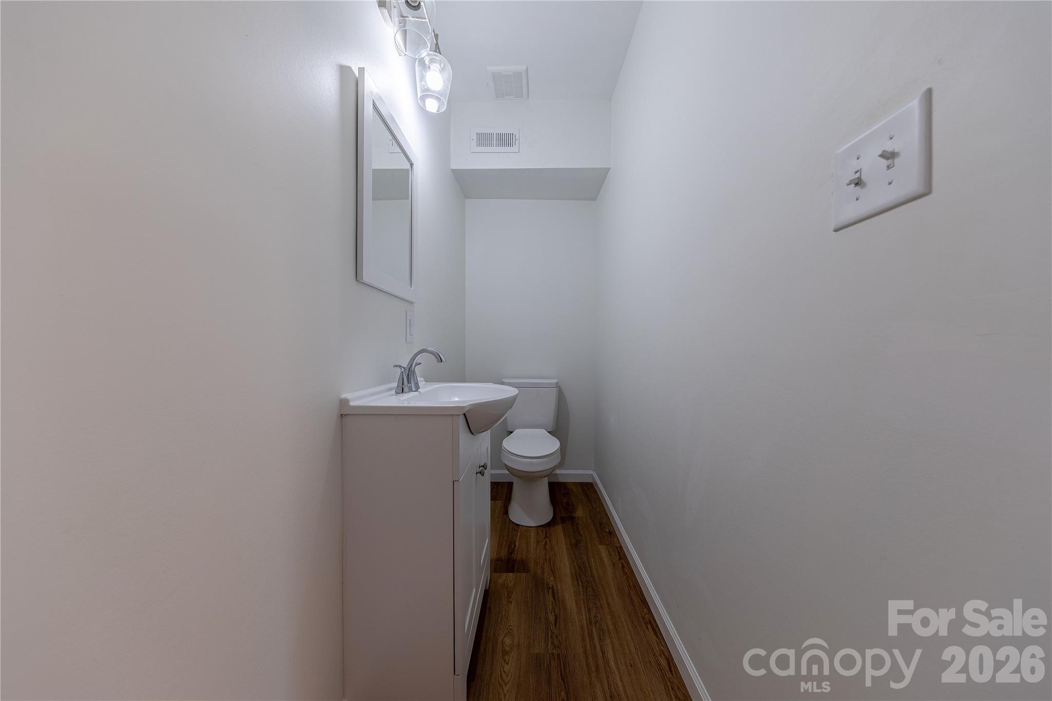 214 E Washington Avenue