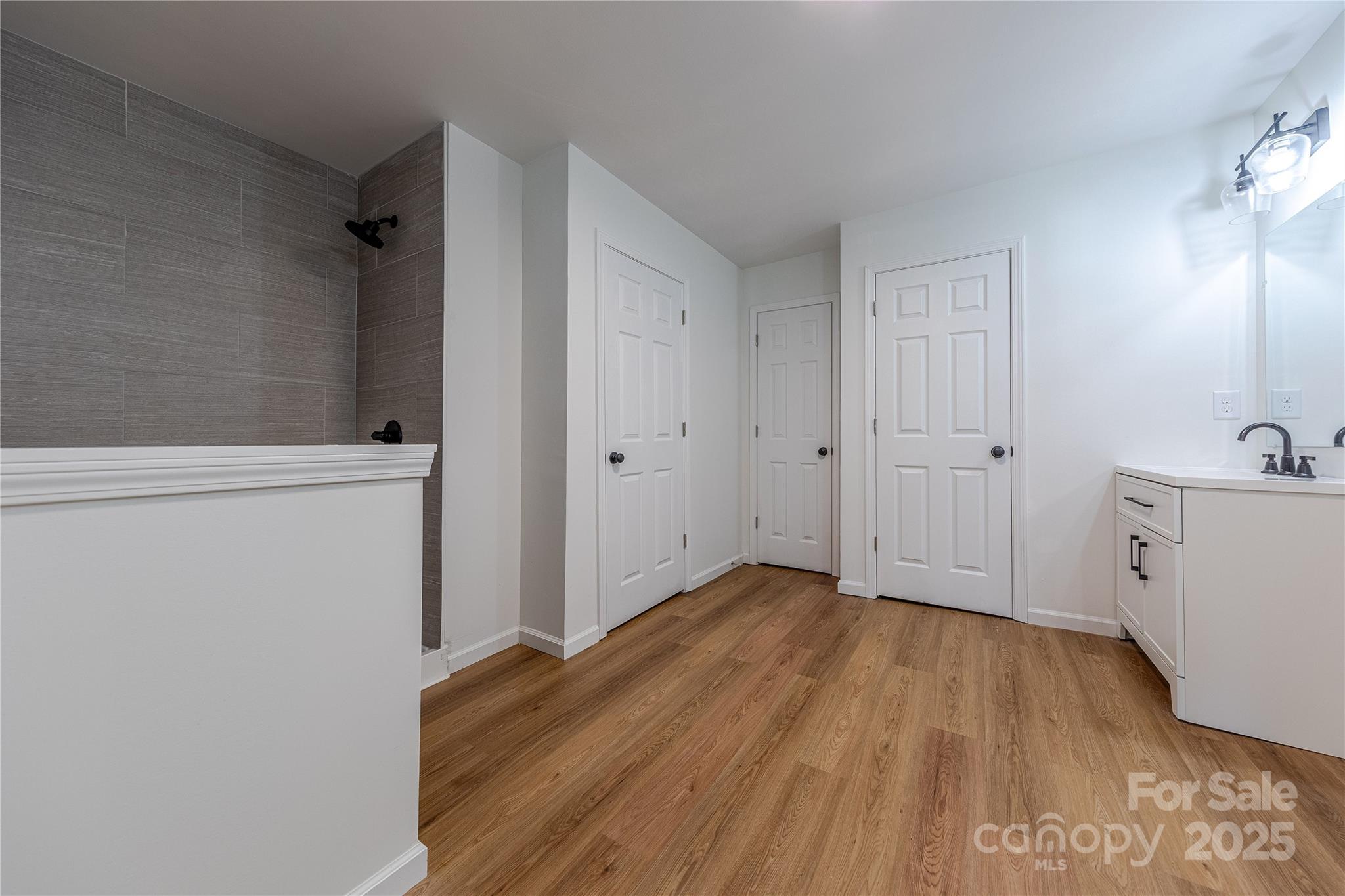 214 E Washington Avenue