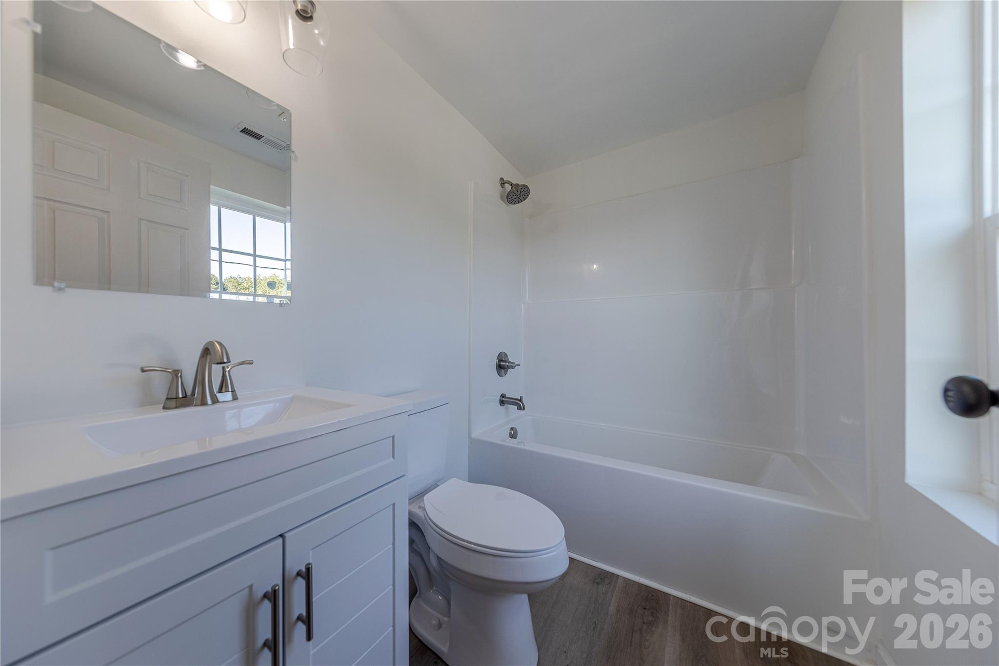 214 E Washington Avenue