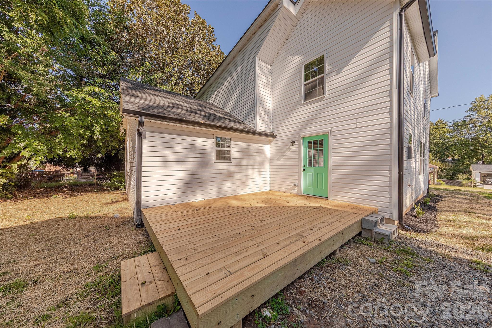 214 E Washington Avenue