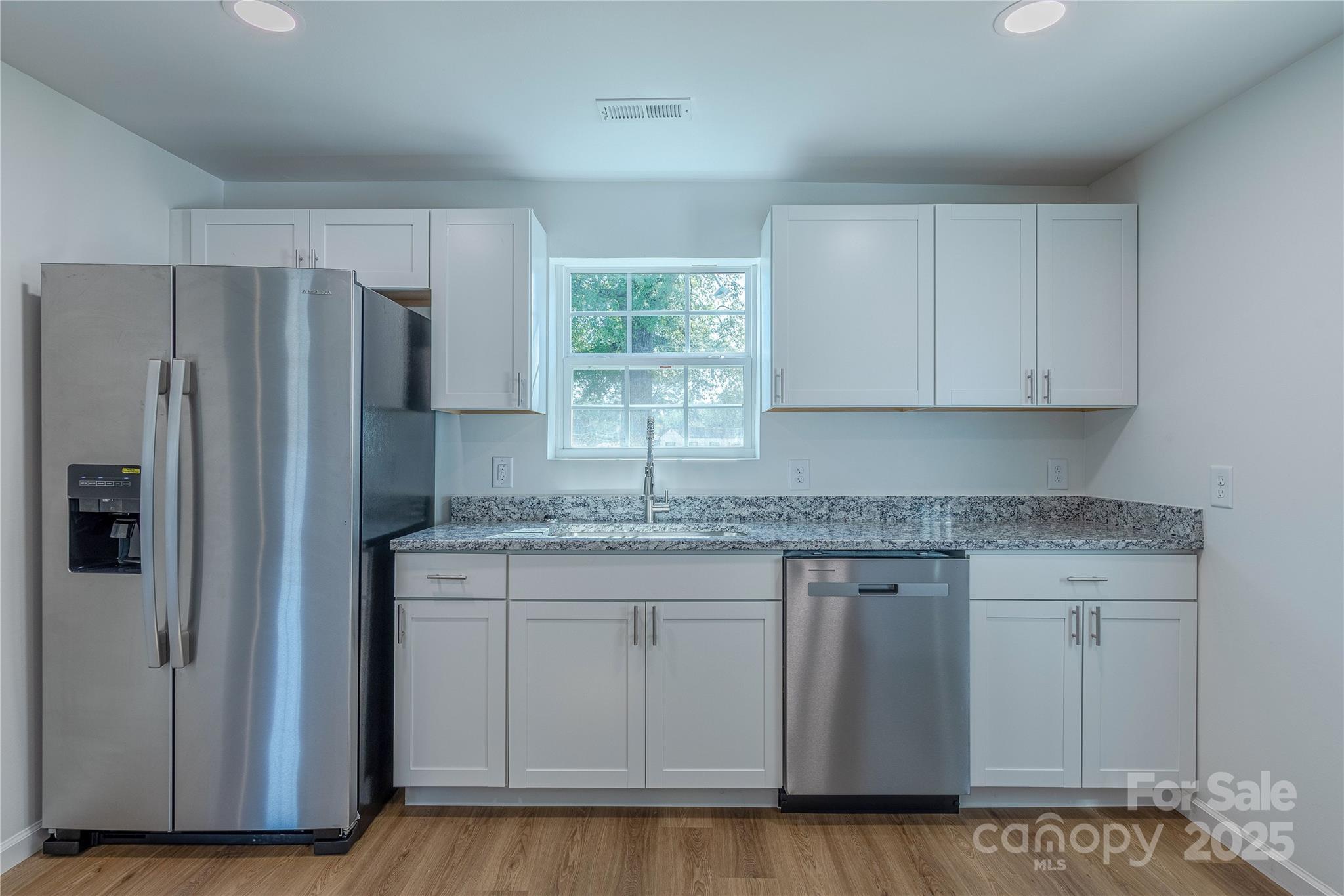 214 E Washington Avenue