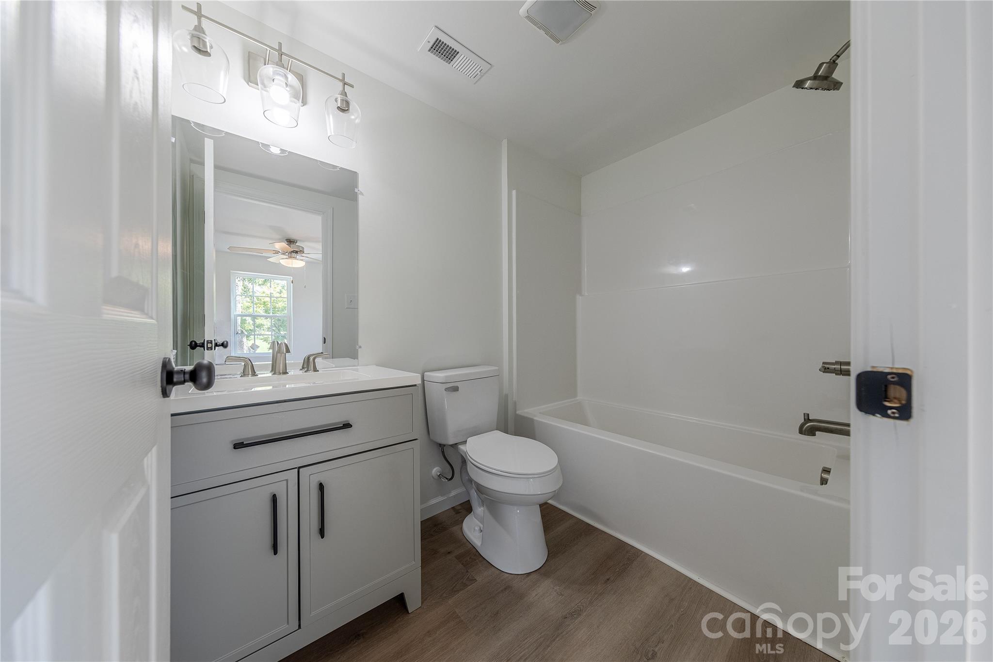 214 E Washington Avenue