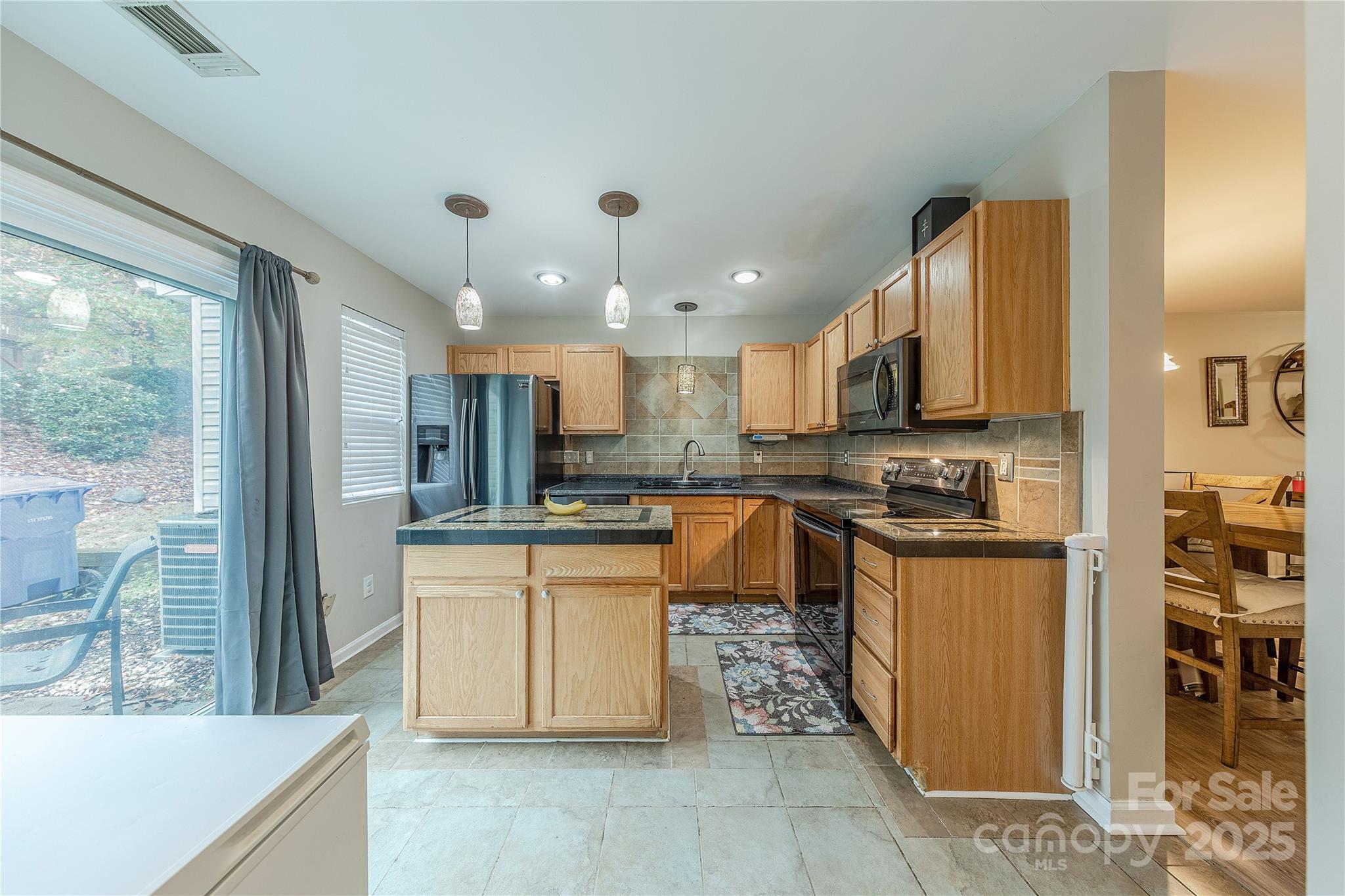 1581 Maypine Commons Way