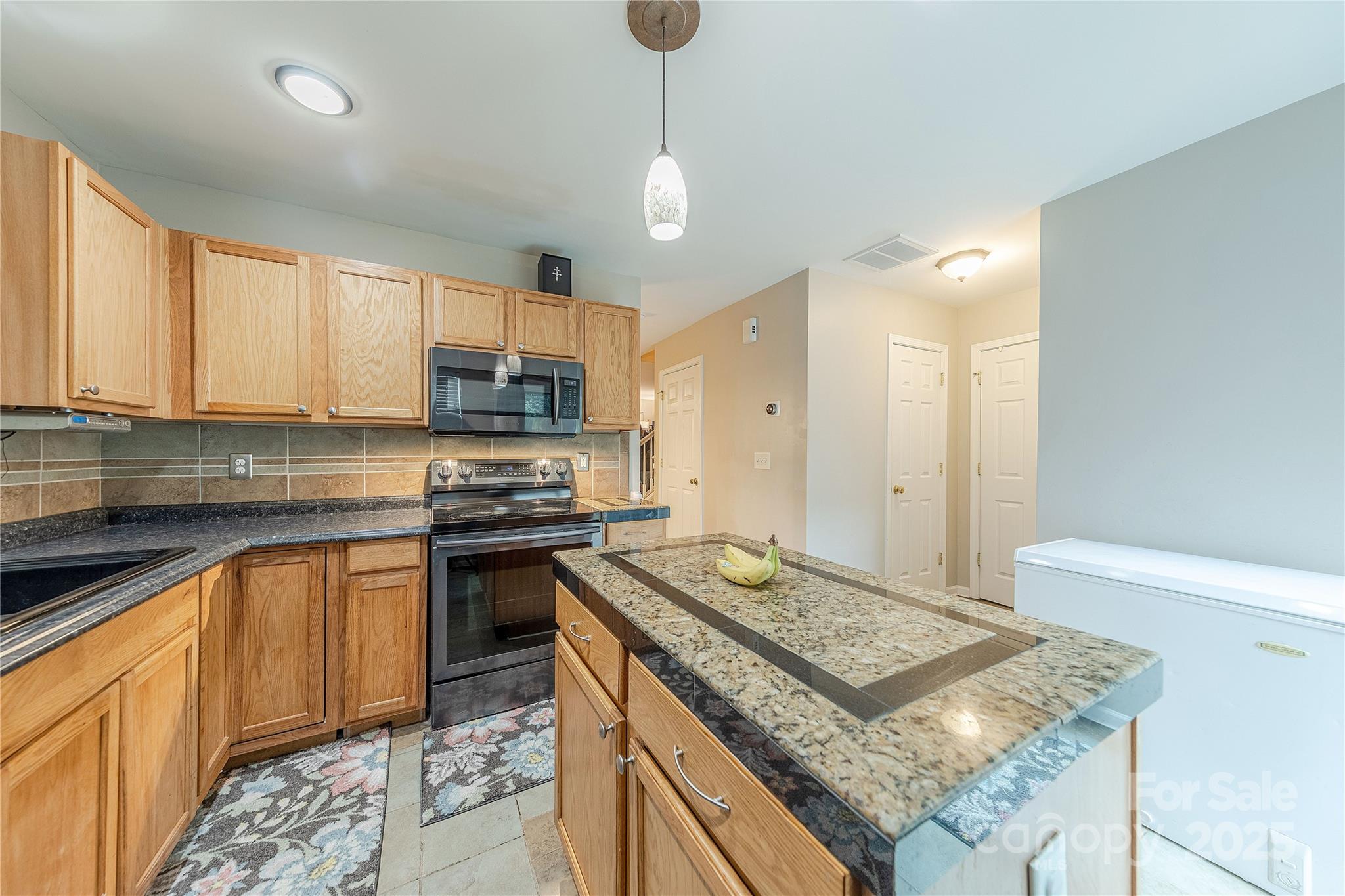 1581 Maypine Commons Way