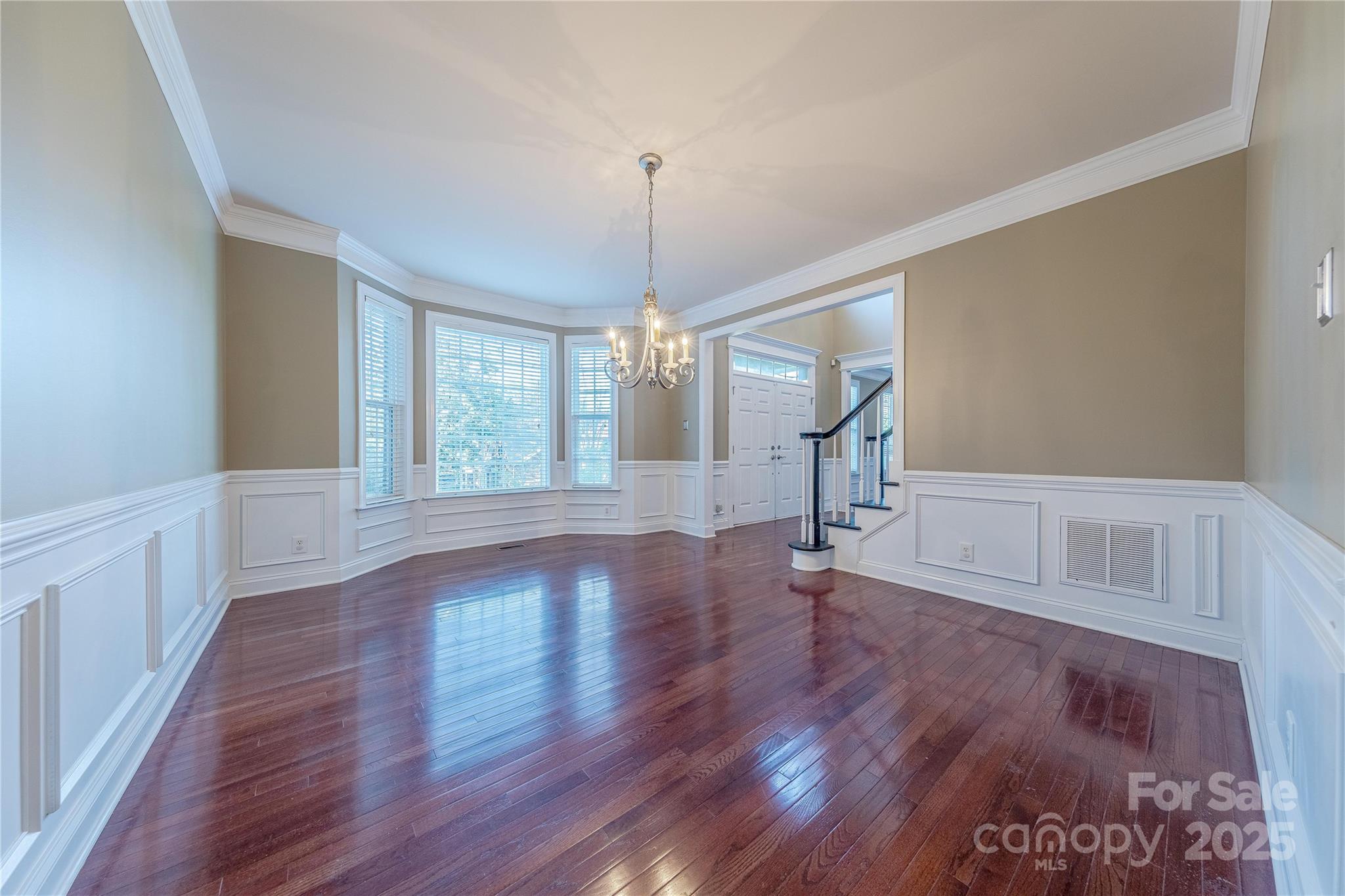 9913 Hazelview Drive