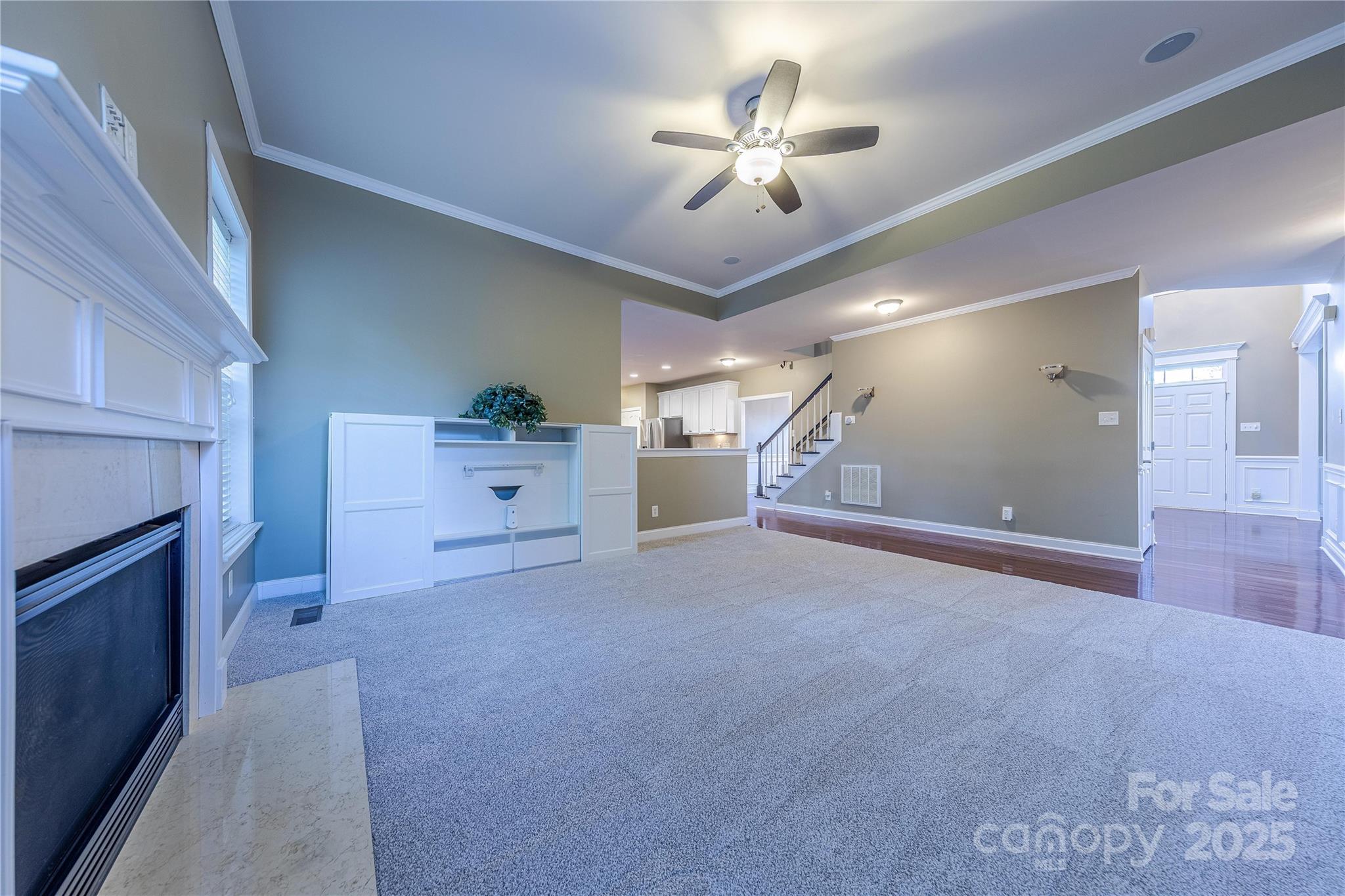 9913 Hazelview Drive